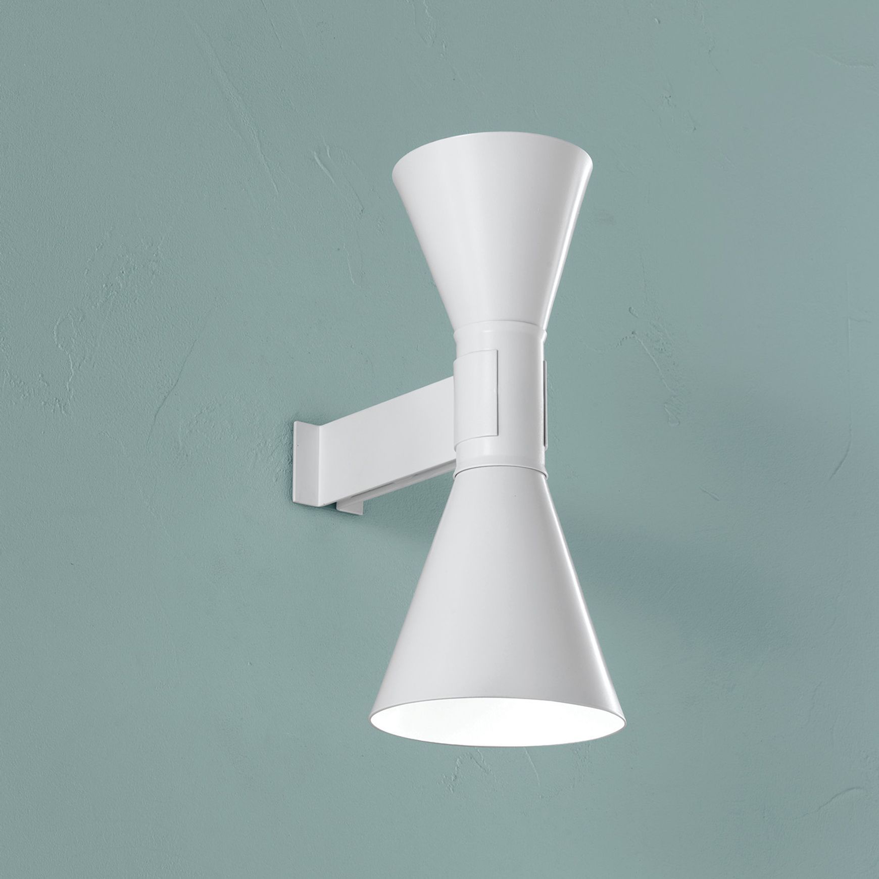 Applique de Marseille Wall Light