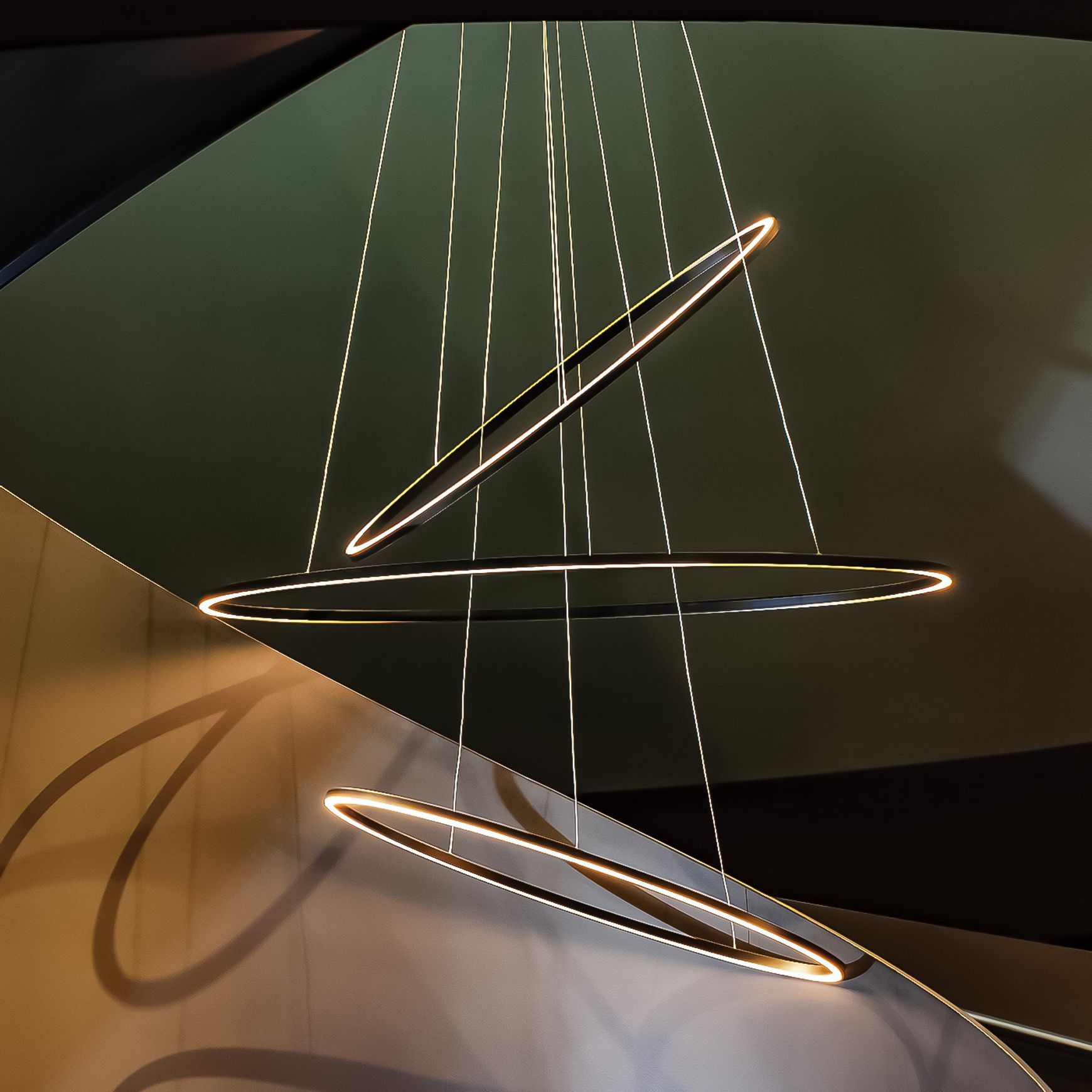 Ellisse Triple Pendant Light