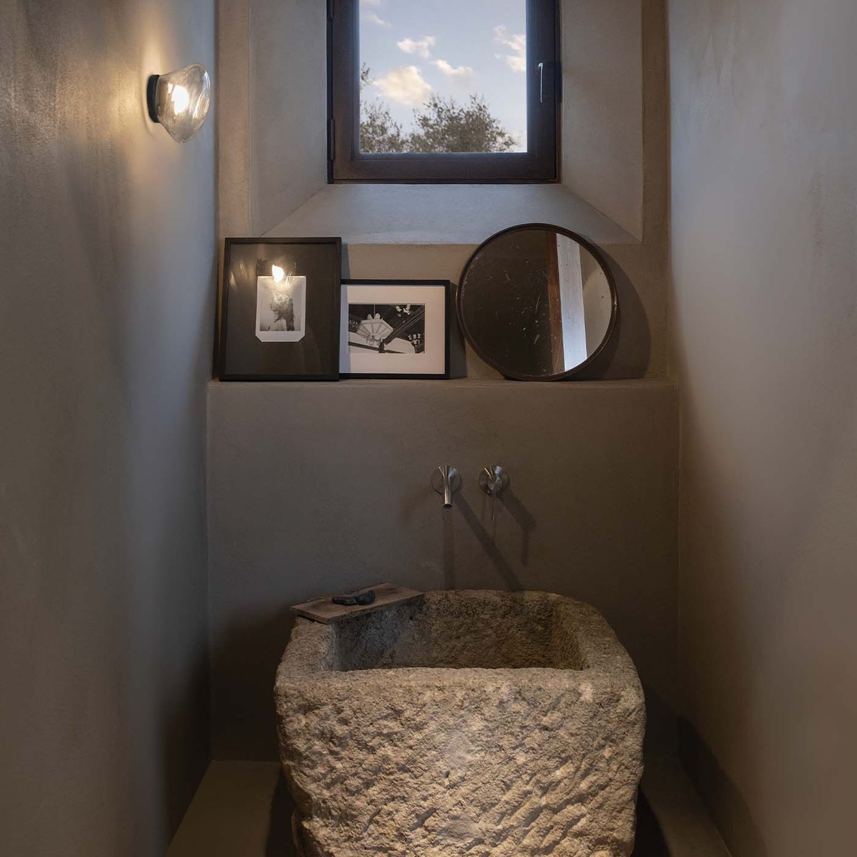 Agua Wall Light
