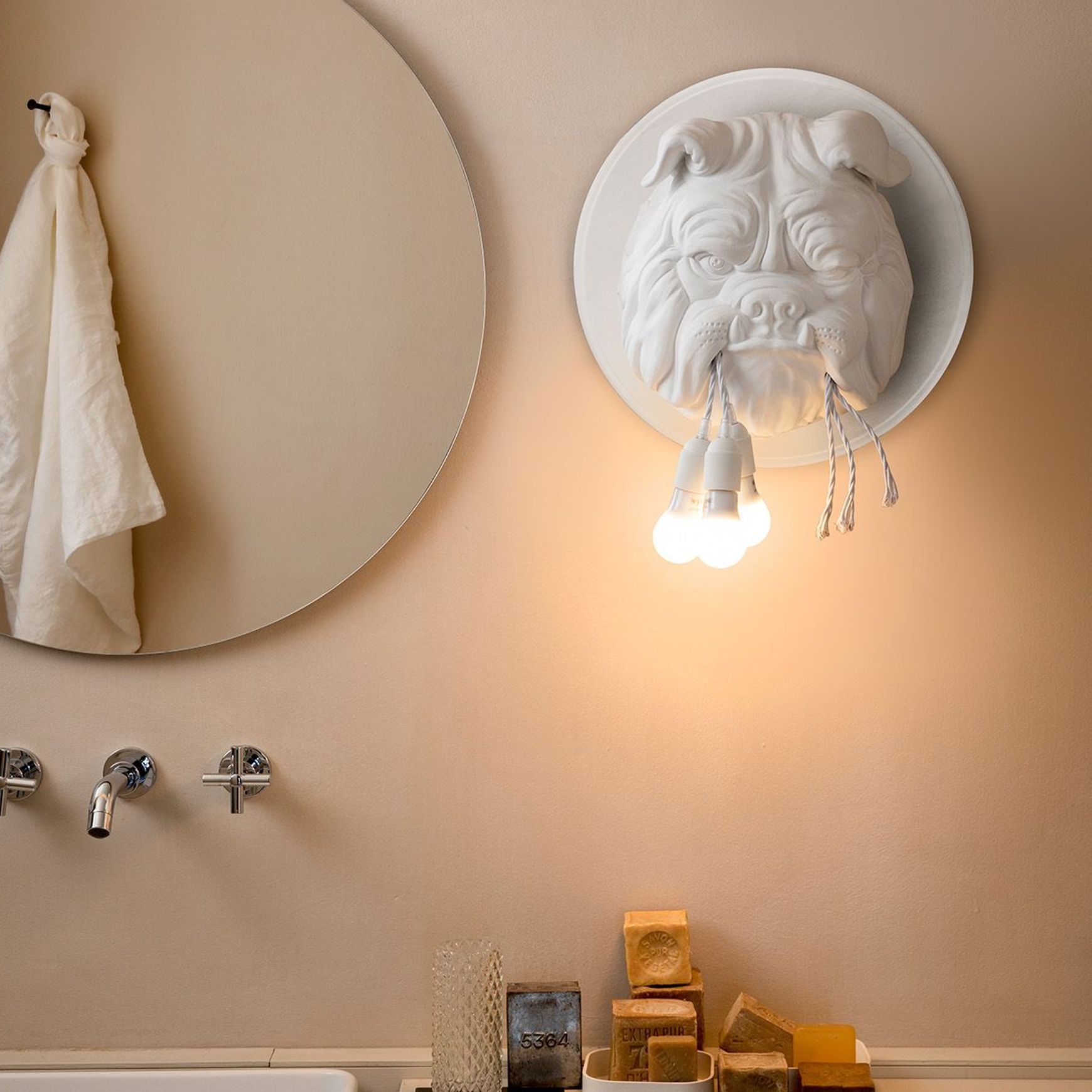 Amsterdam Wall Light