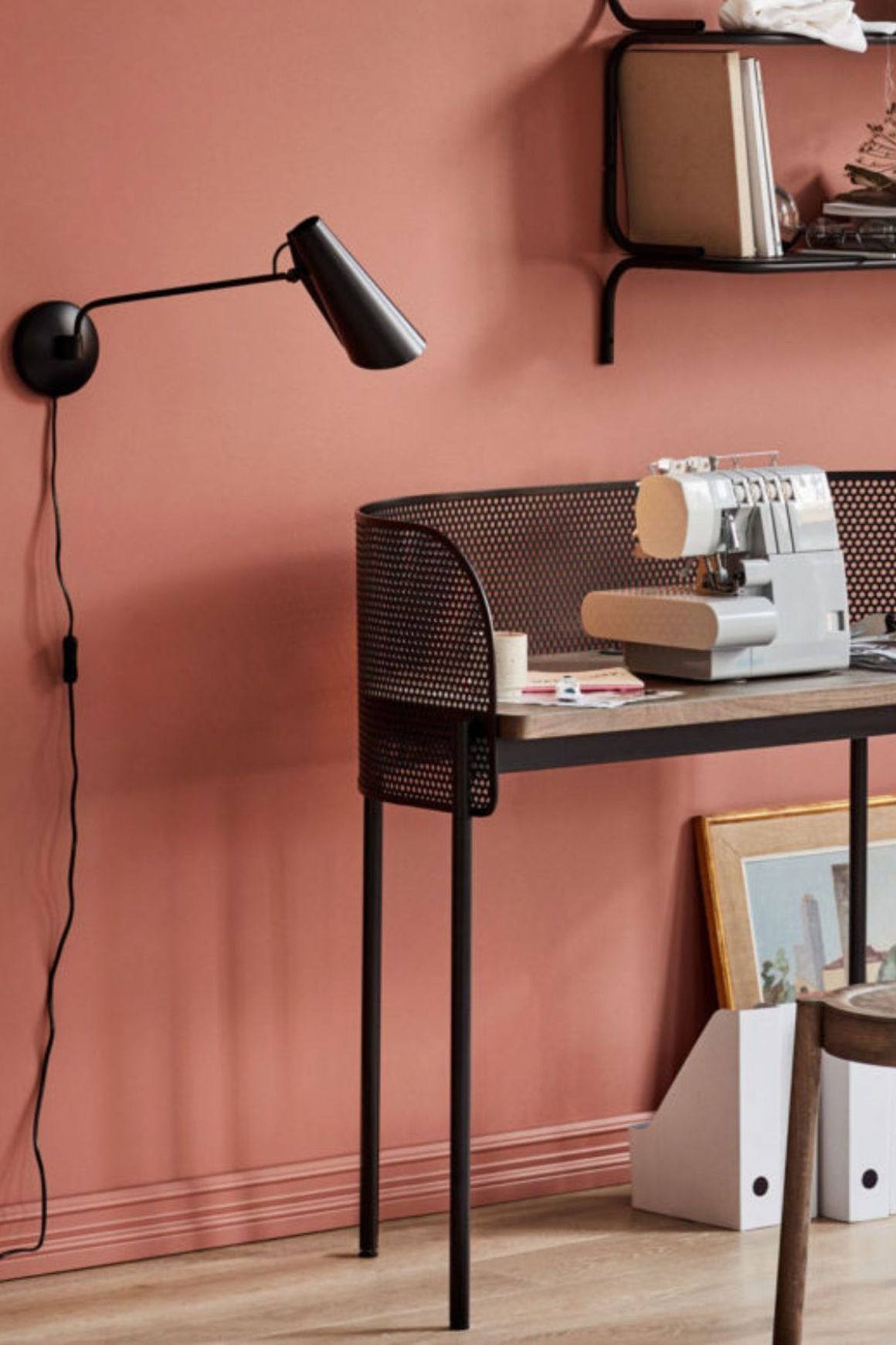 Birdy Swing Wall Light