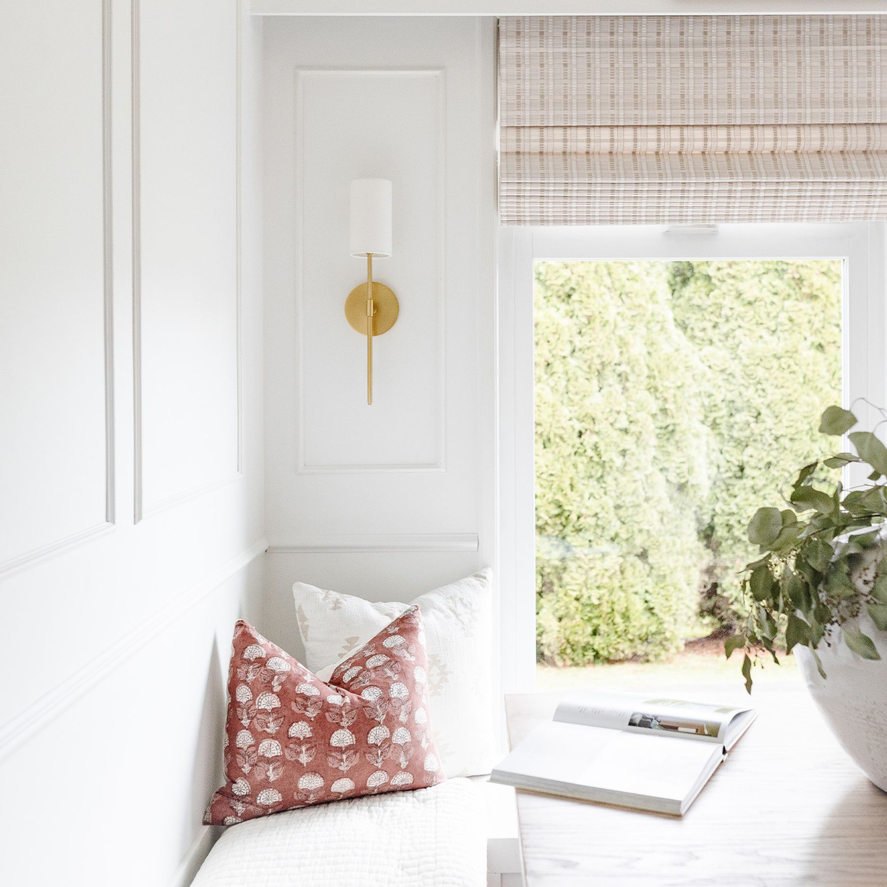 Olivia Wall Light