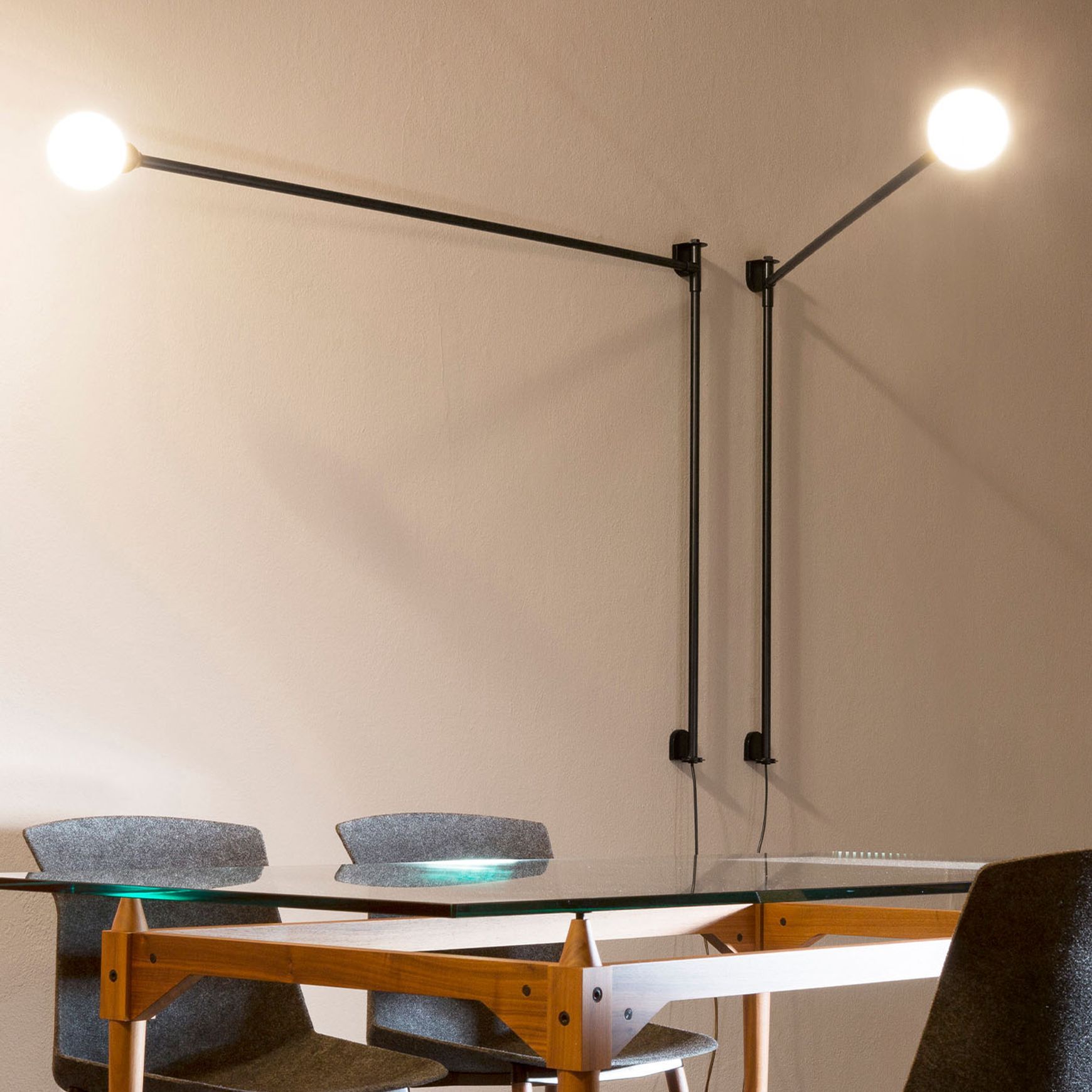 Potence Pivotante Wall Light