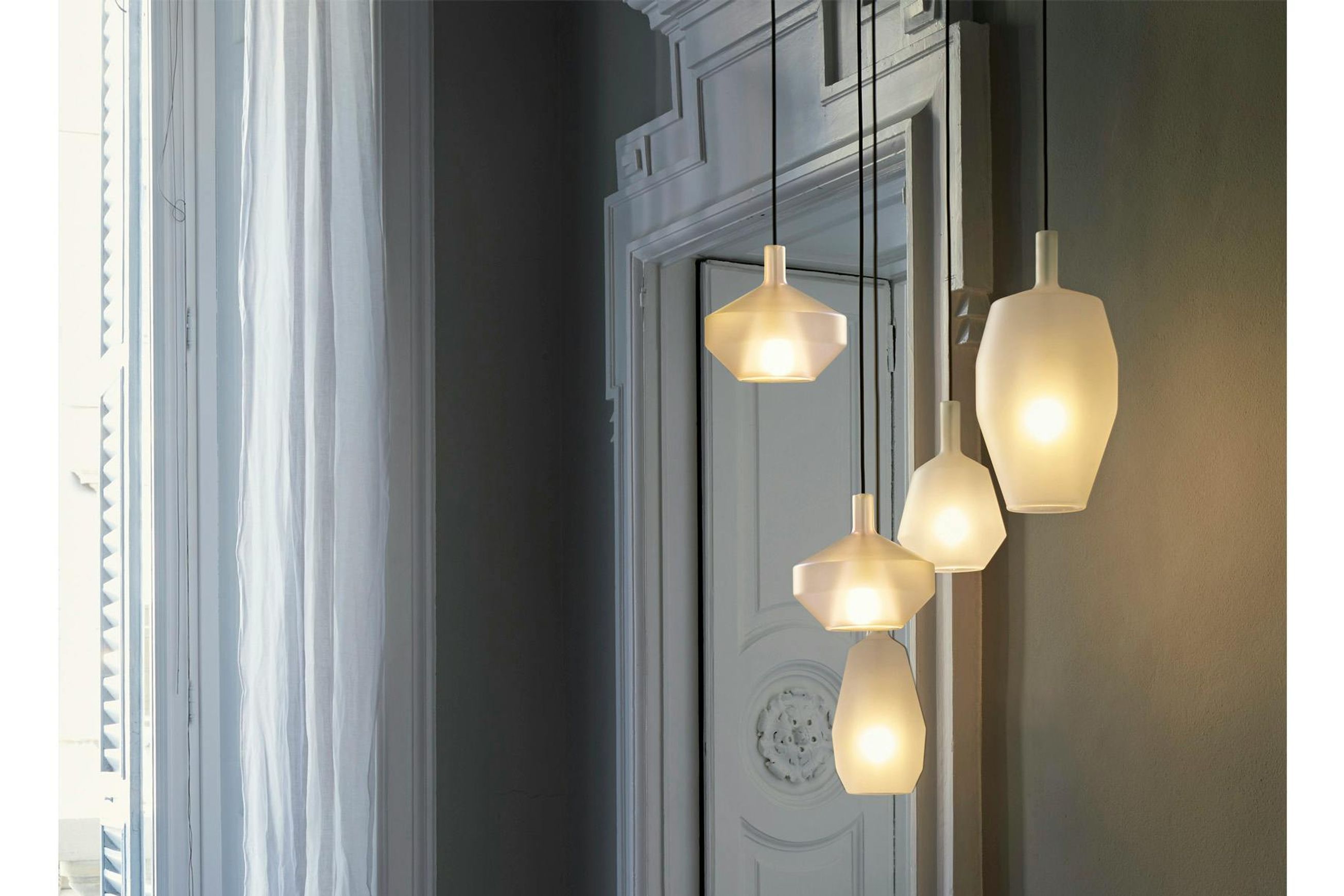 Mom Pendant Lamp