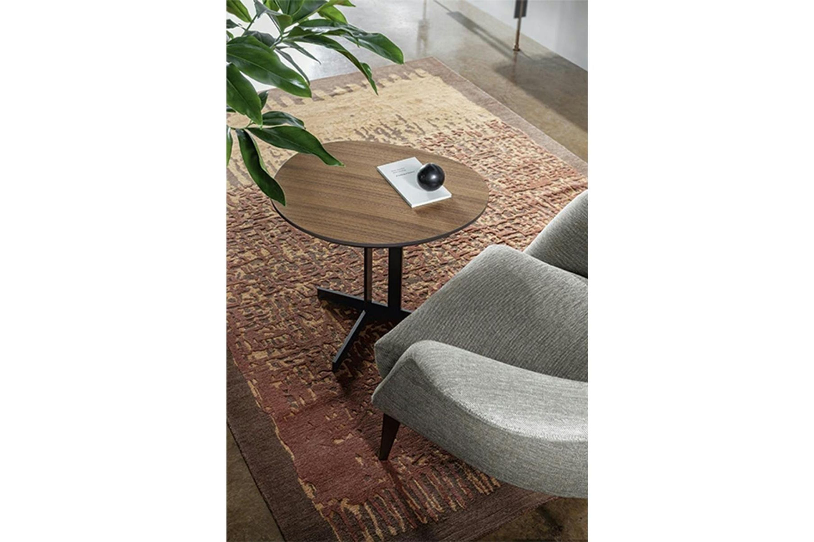 Lovy Armchair