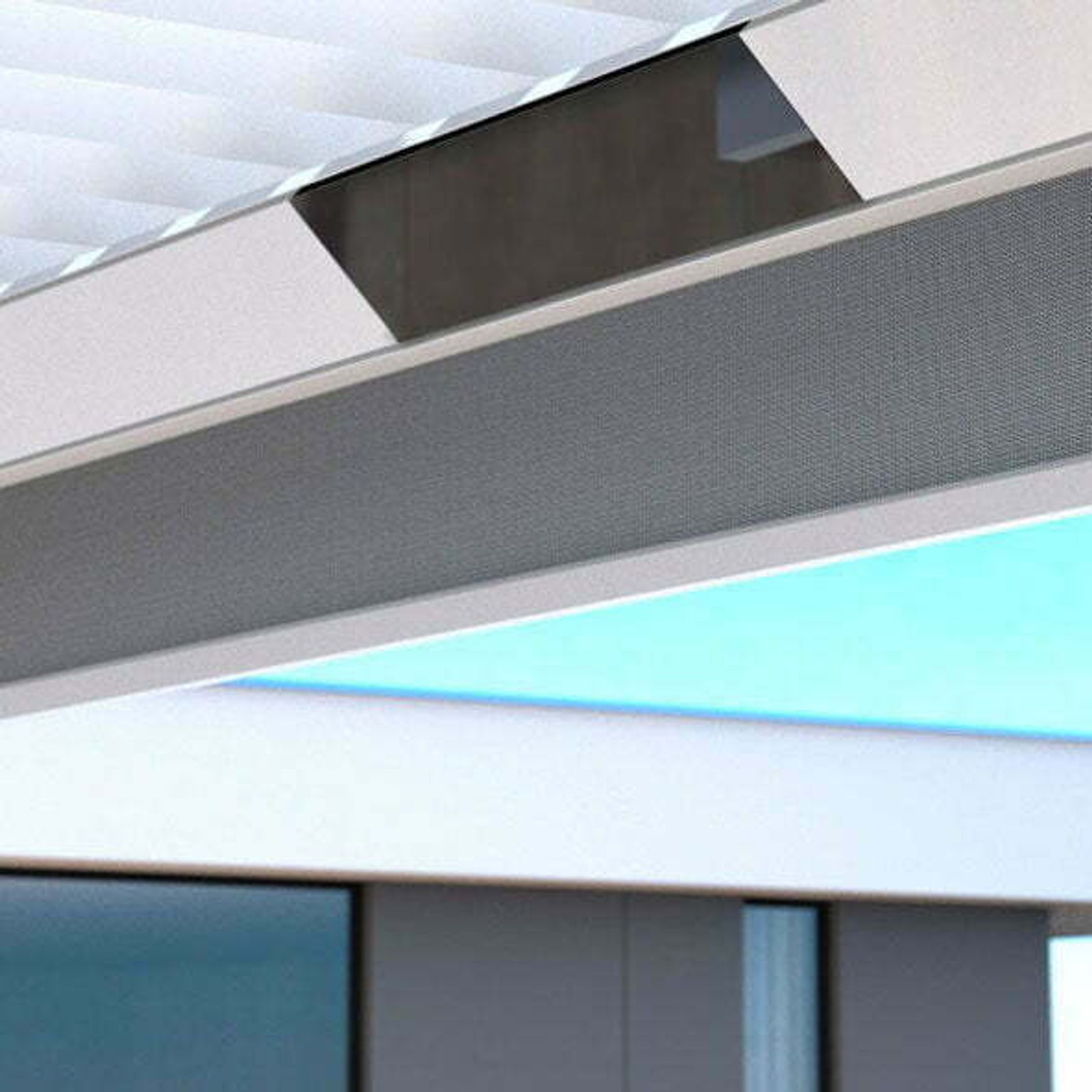 Algarve Louvred Roof