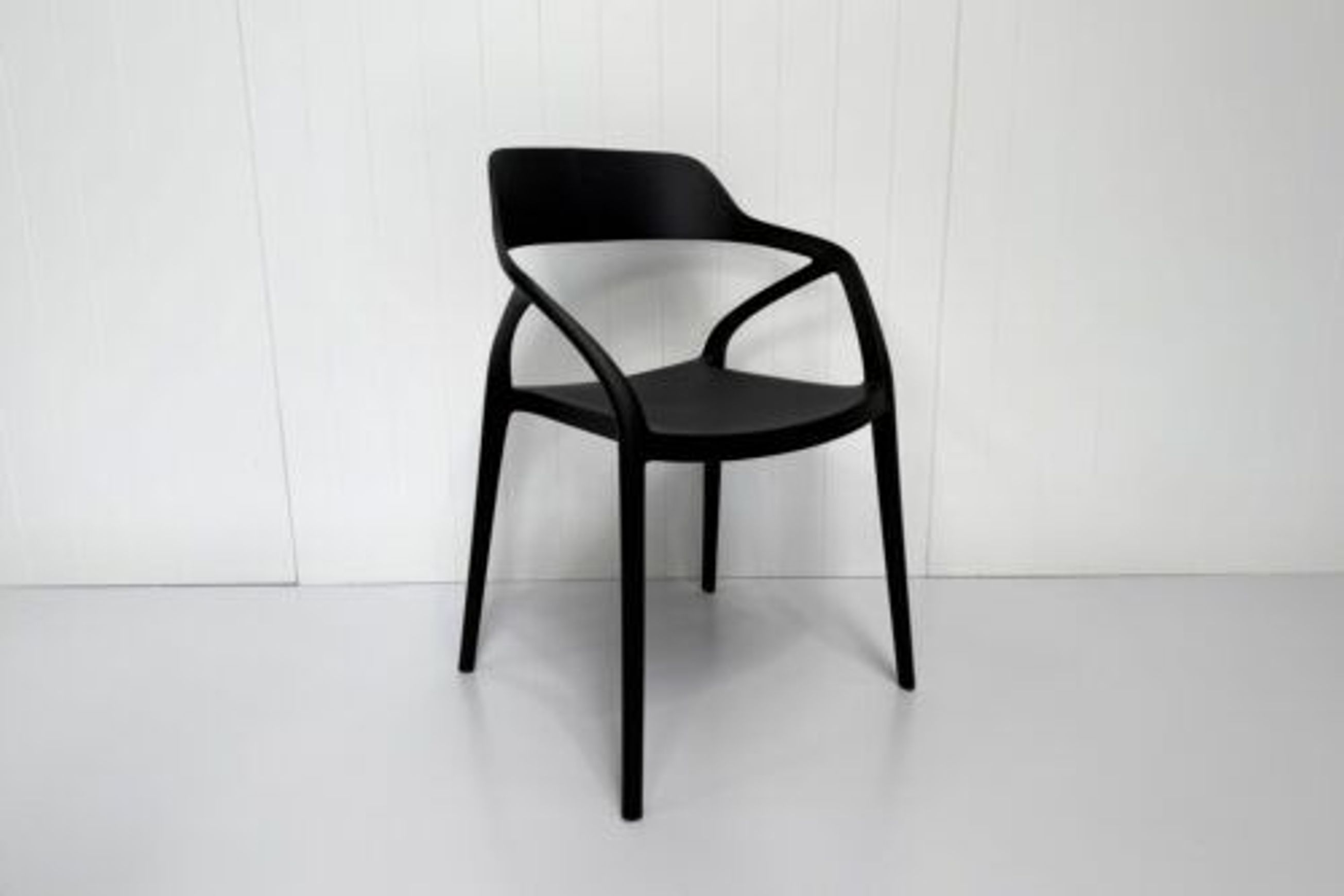 Lyra Resin Dining Chair - Black
