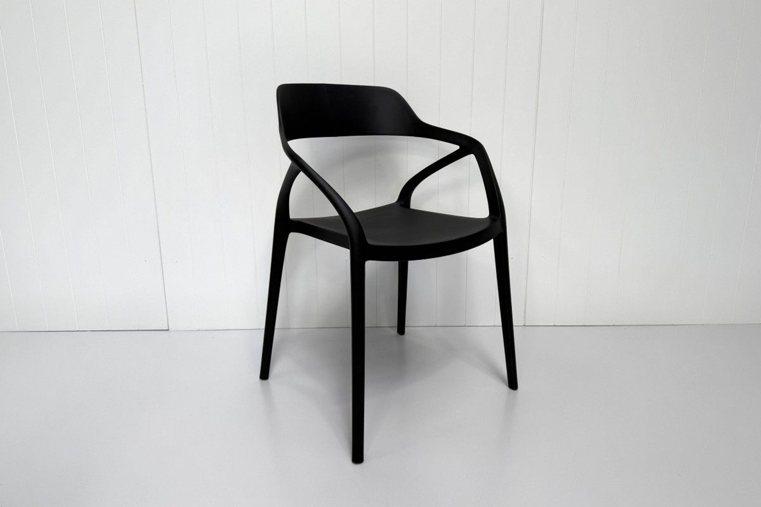 Lyra Resin Dining Chair - Black