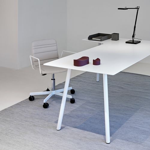 Maarten Chair - Five Castors