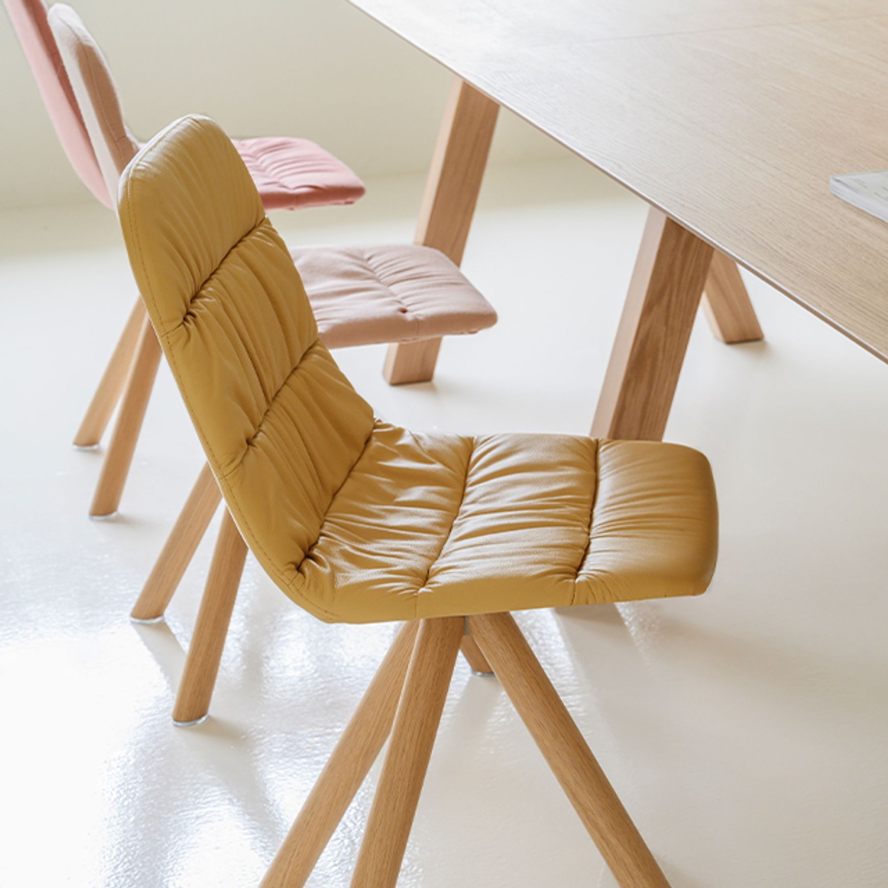 Maarten Chair - Wooden Swivel
