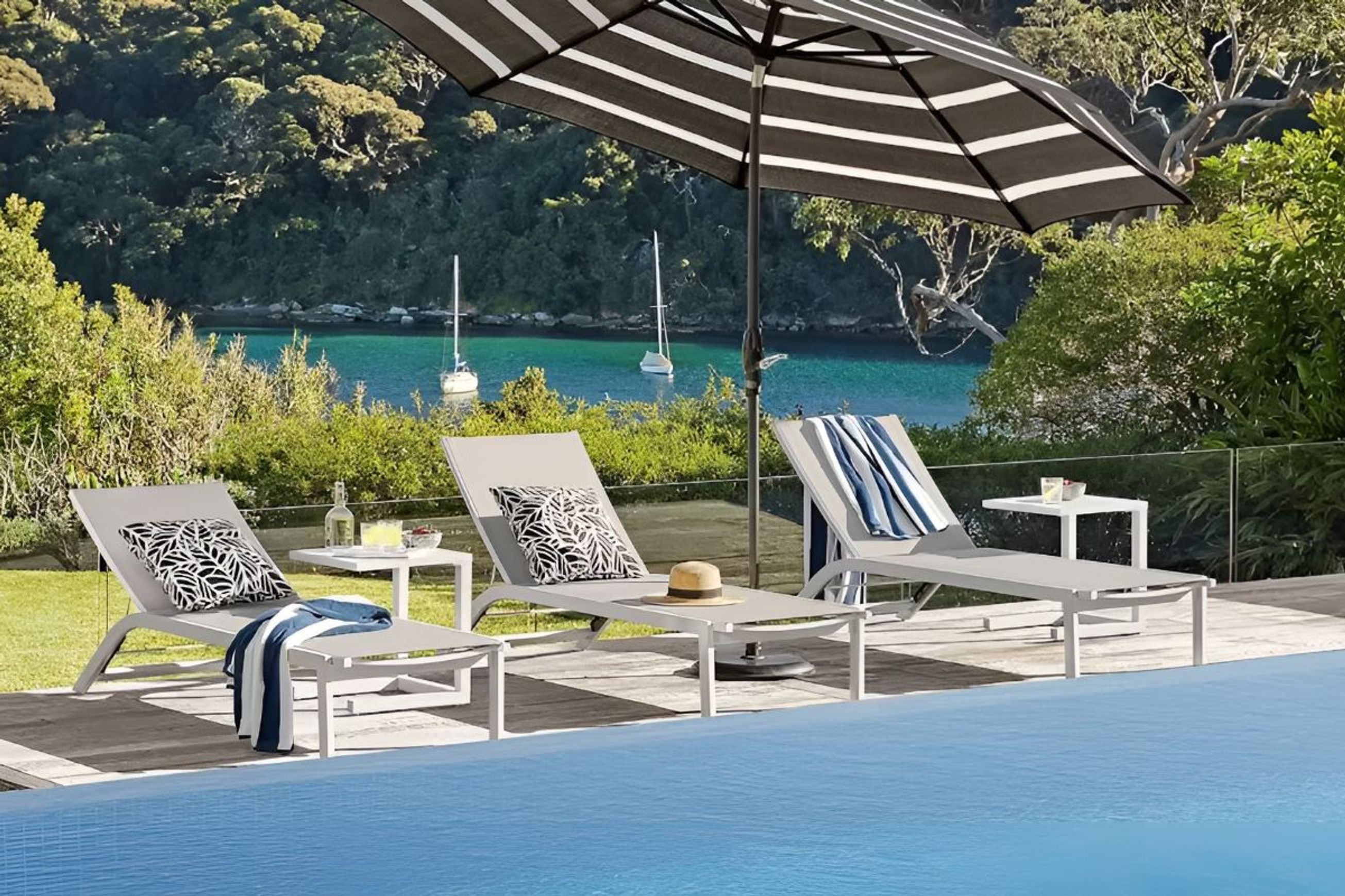 Malibu Sun Lounger | White
