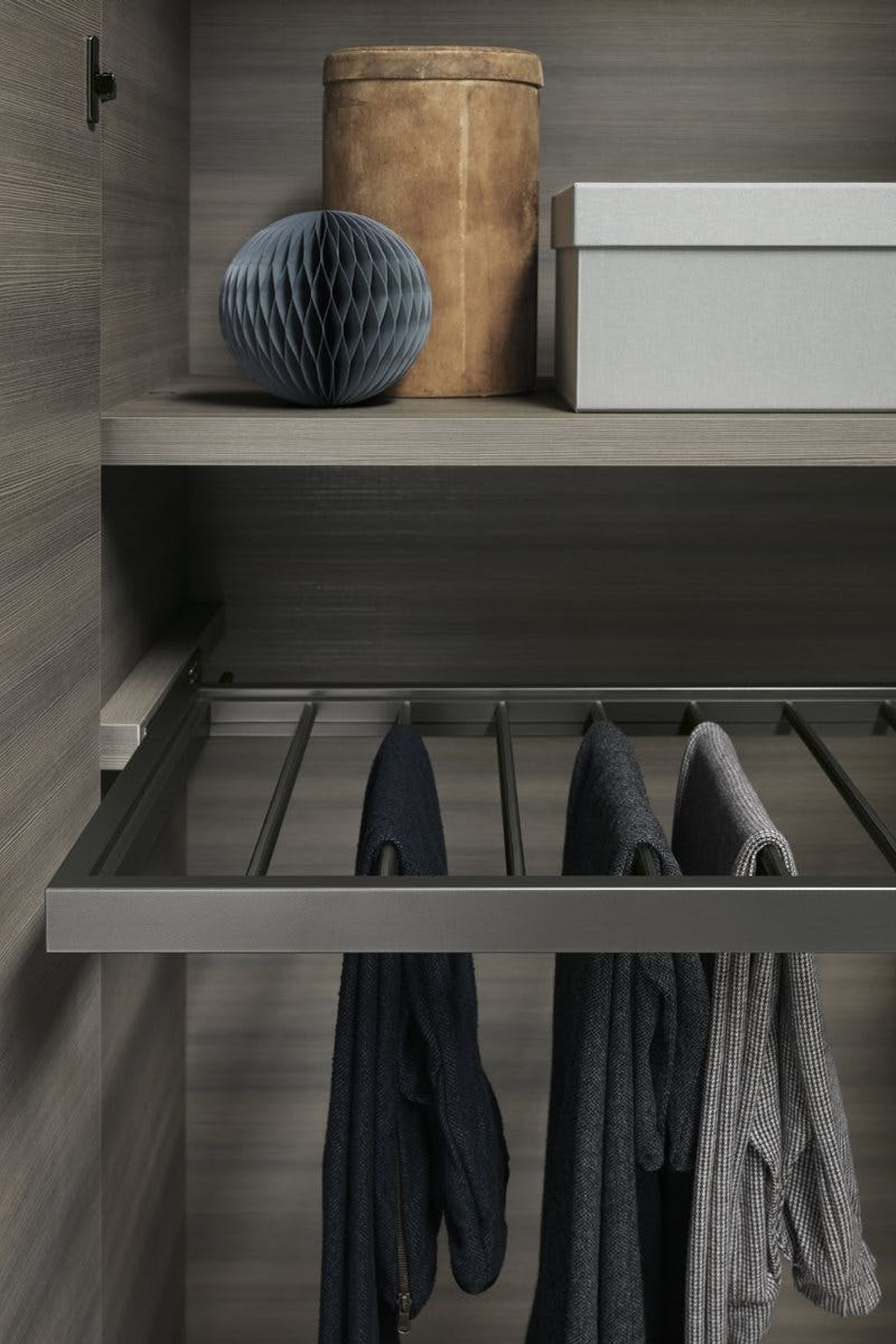 Liscia Hinged Wardrobe