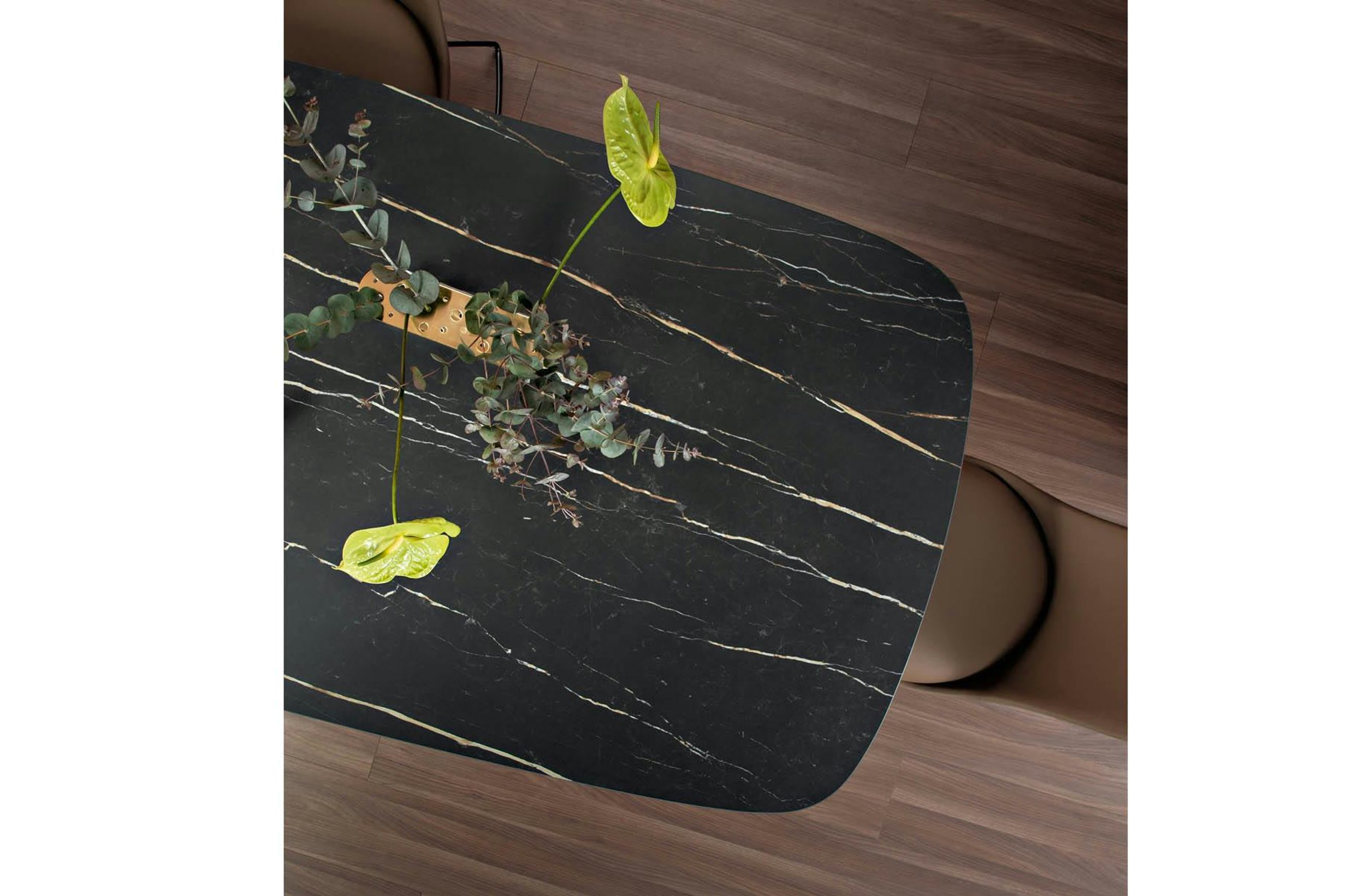 Mellow Dining Table