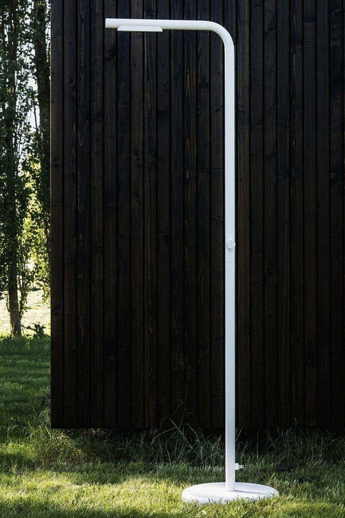 ZEE Levantine Outdoor Shower White