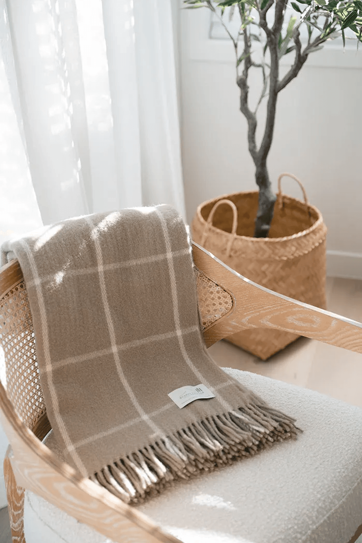 Ruanui Station Lambswool Throw - Totara's Tussock
