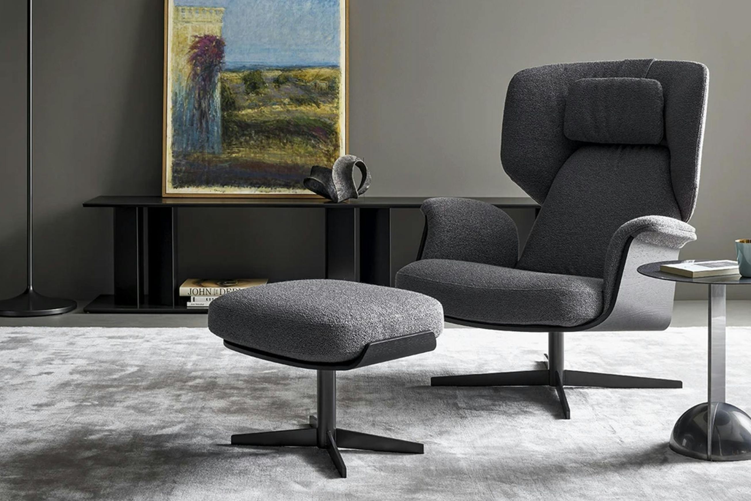 Olos Bergere Lounge Chair