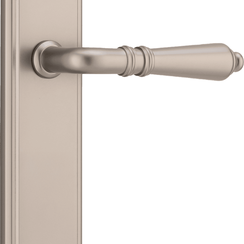 Sarlat Lever - Stepped Backplate | Satin Nickel