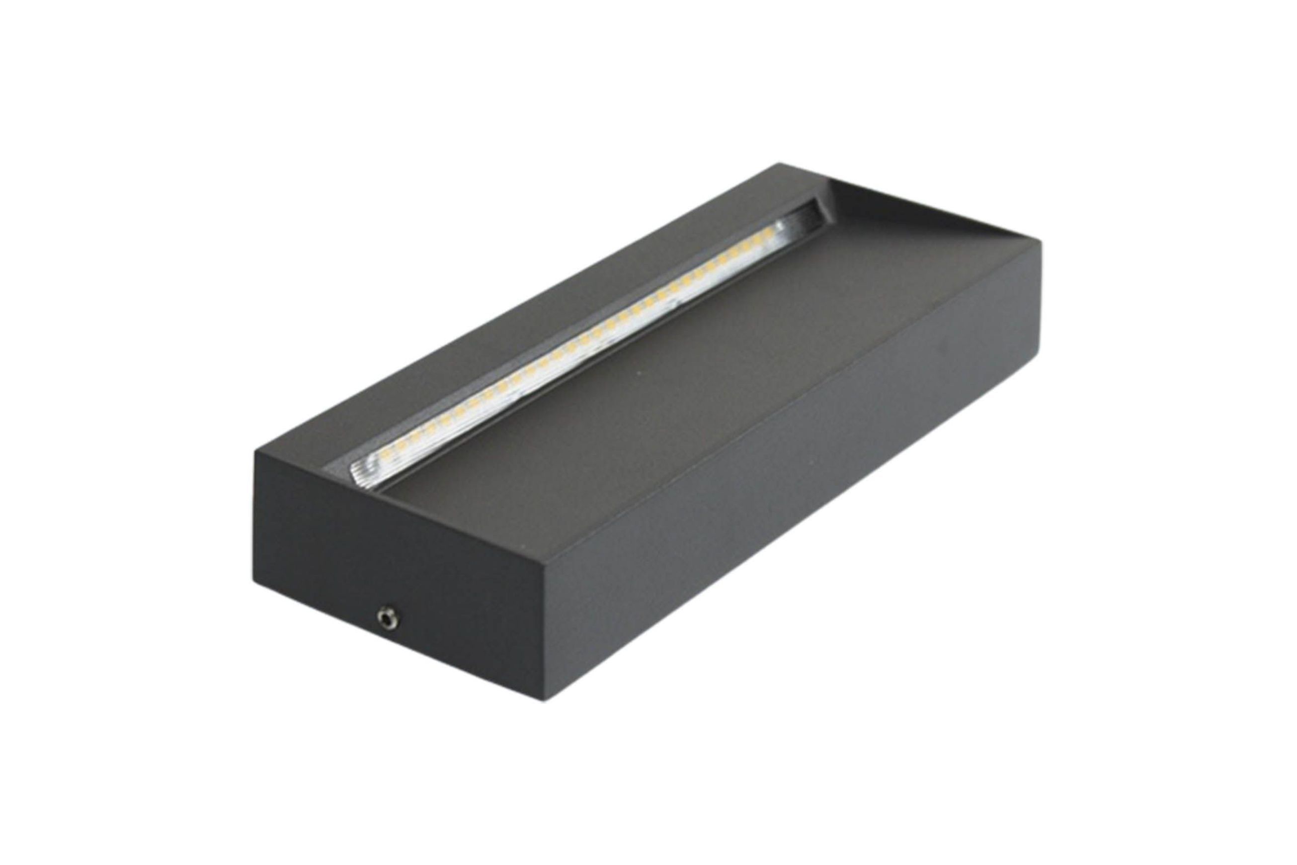AKAROA UL9600 Outdoor Low Level Light