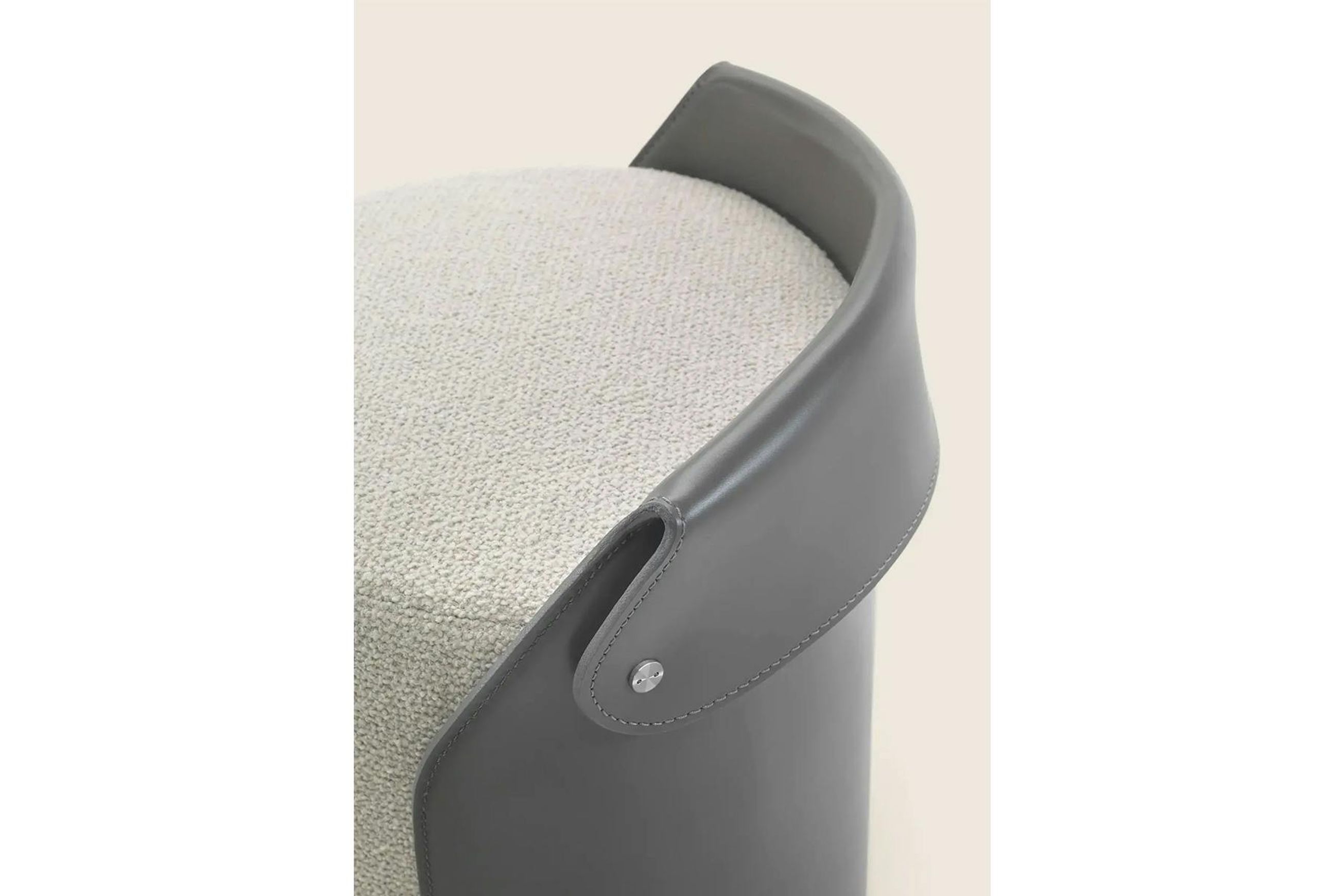 Ozzy Ottoman By Flexform