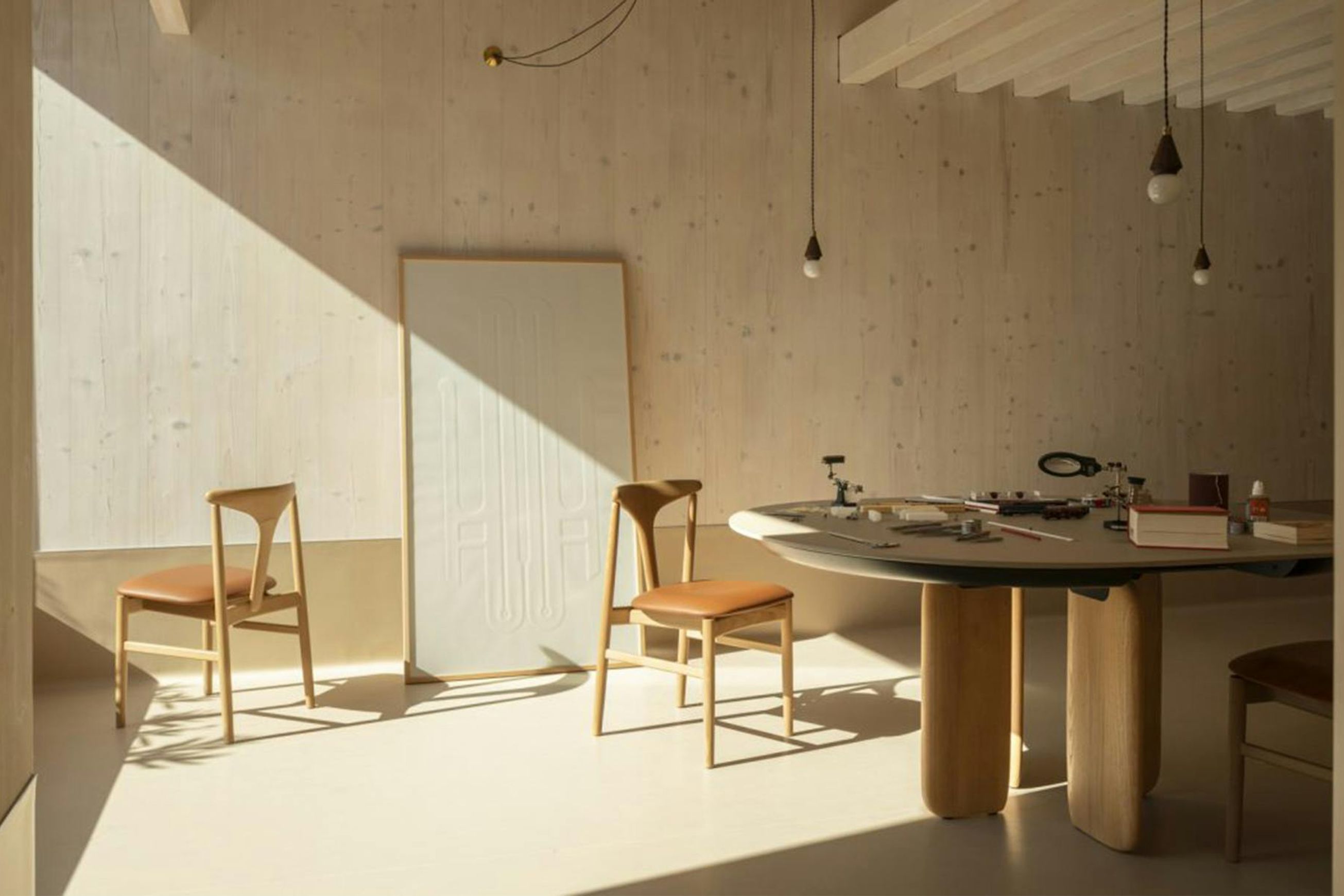 Pala Dining Table