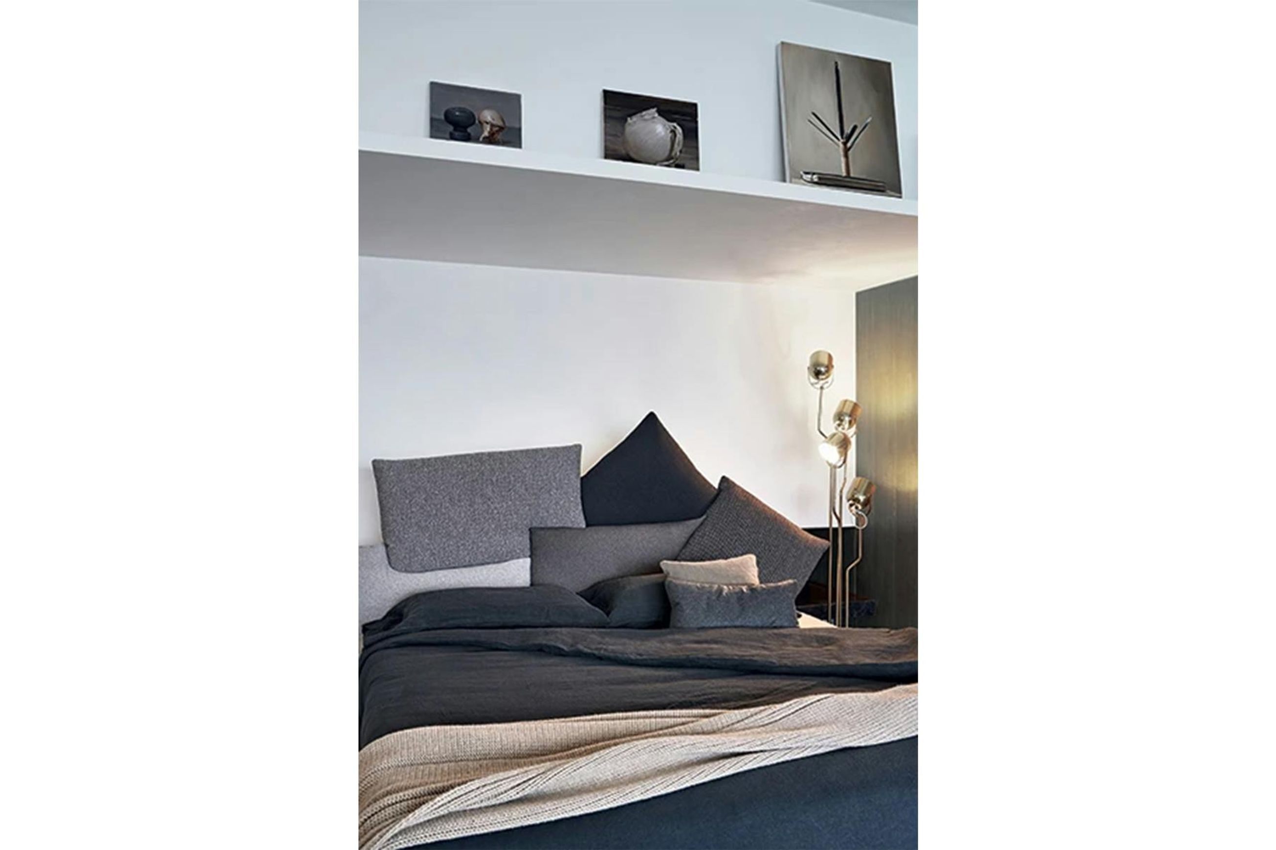 Picabia Bed