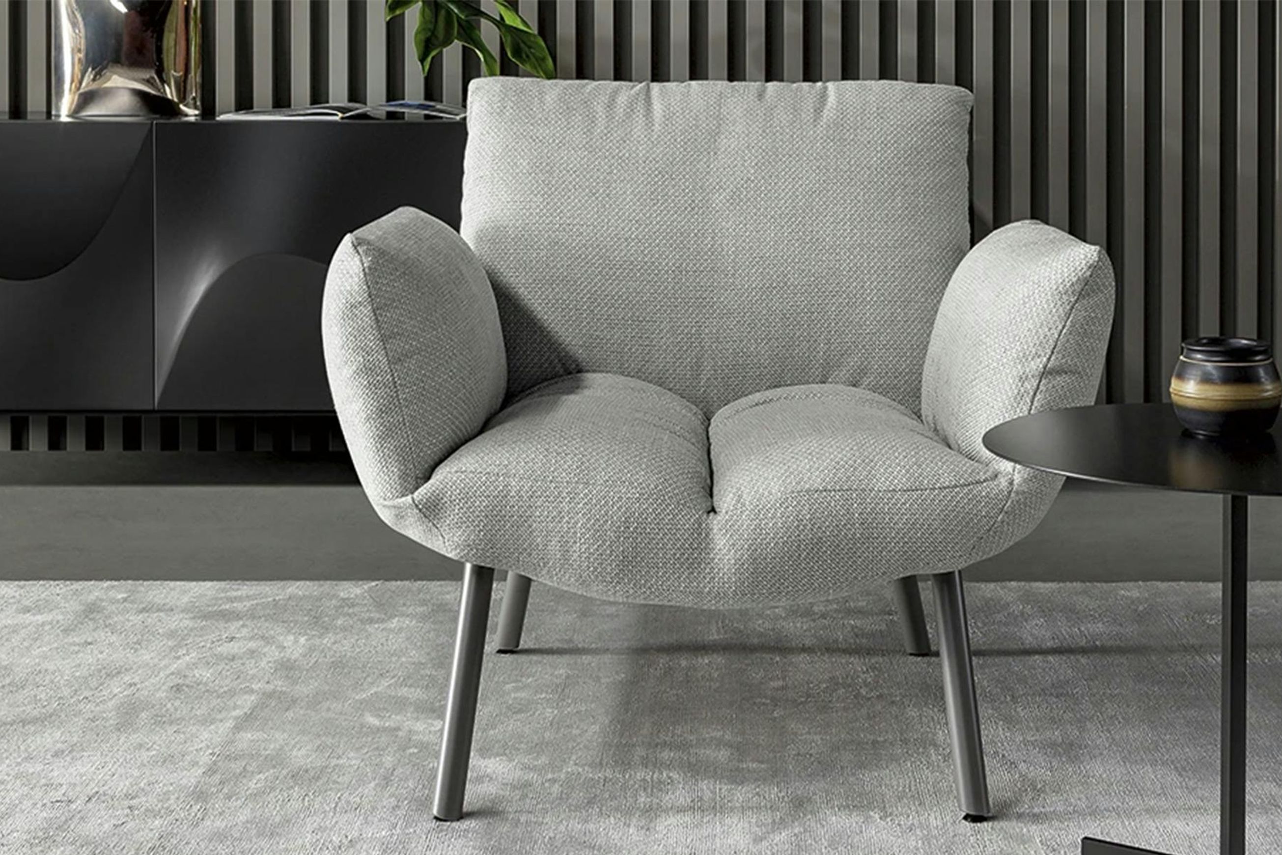 Pil Armchair