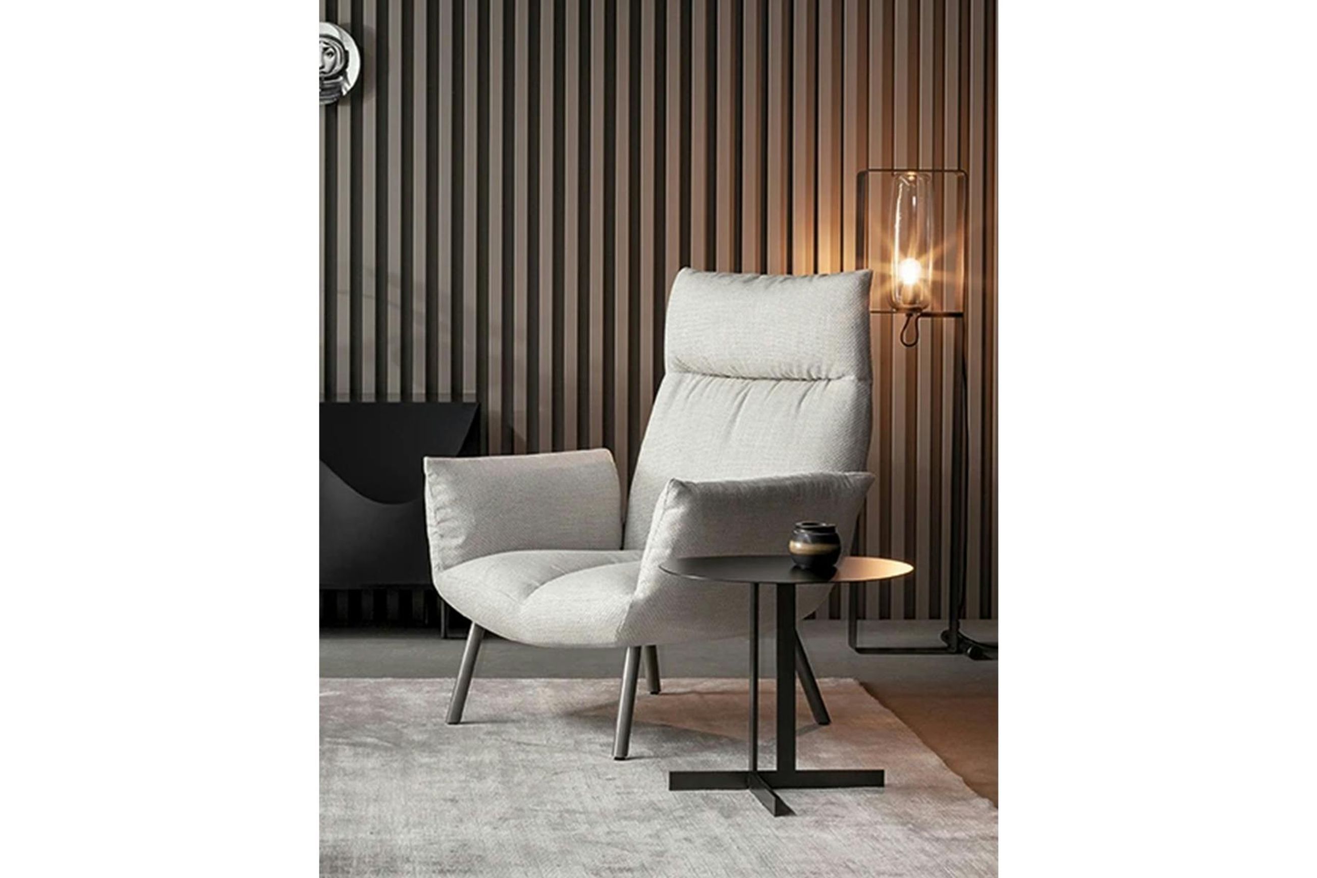 Pil Armchair