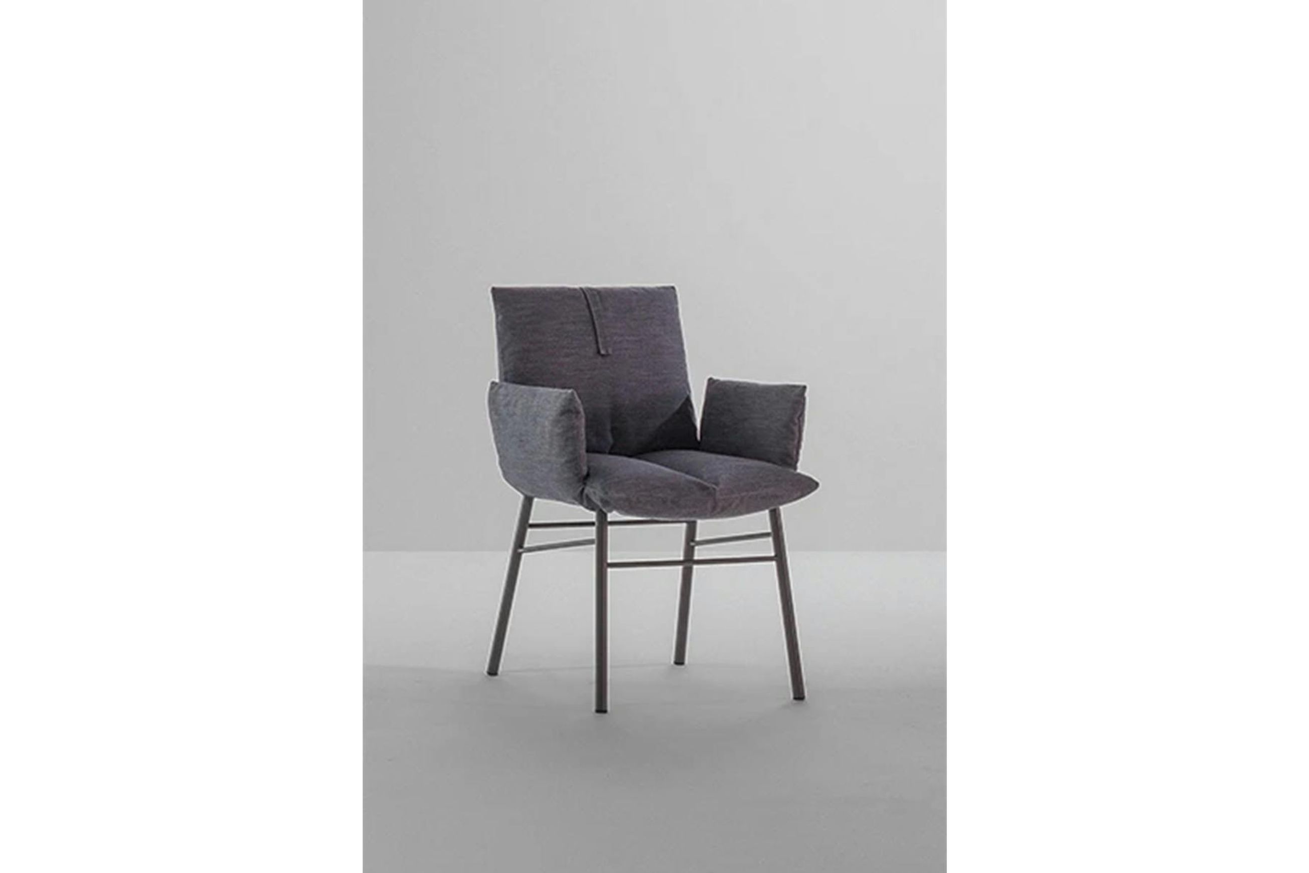 Pil Dining Chair