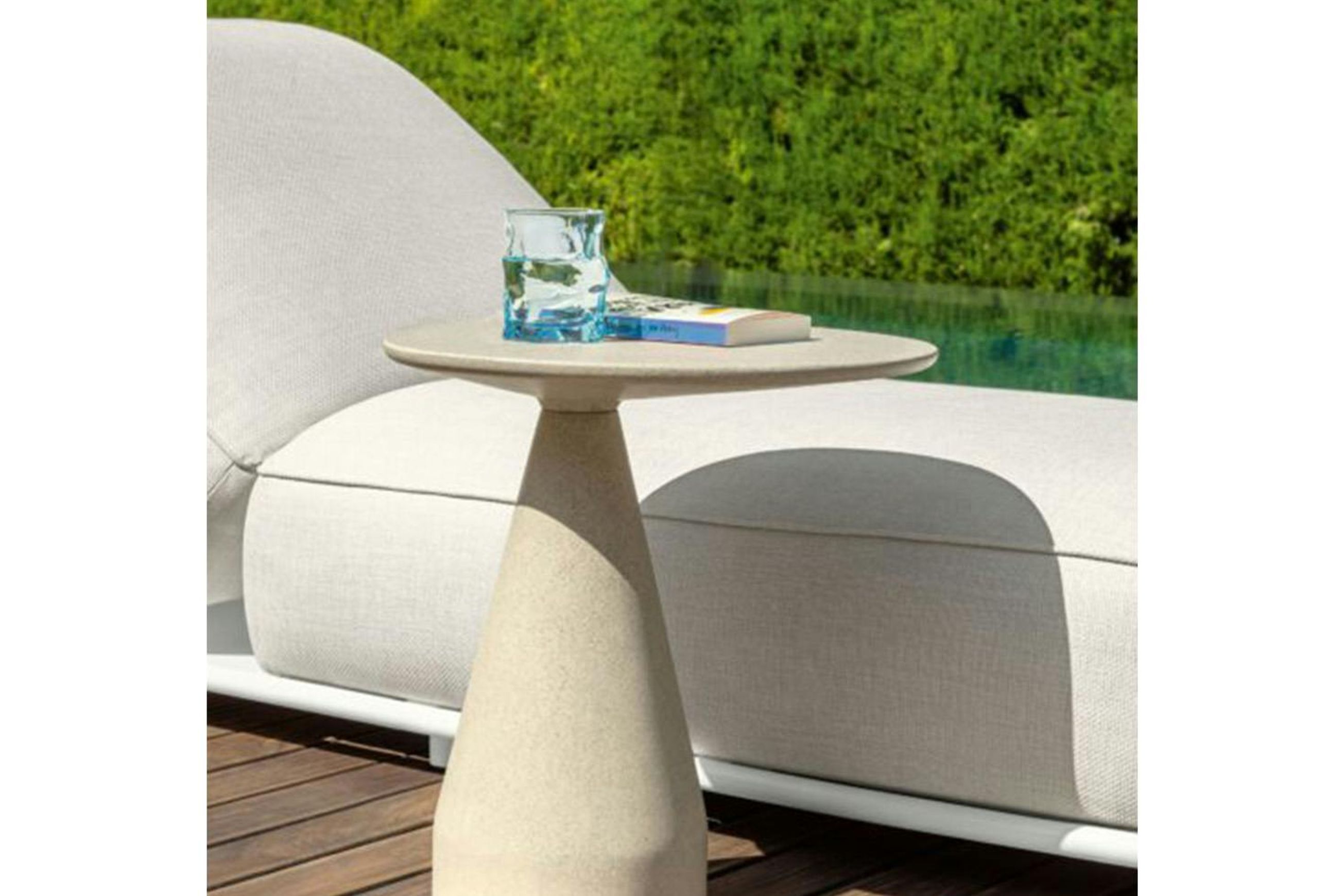 Plaza Outdoor Coffee Table