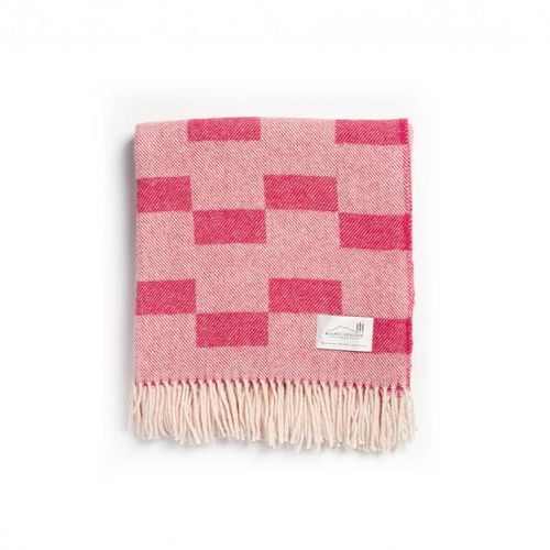Ruanui Station Lambswool Throw - Rakatunga Raspberry