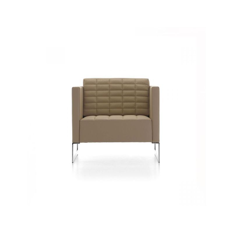 Recta Armchair