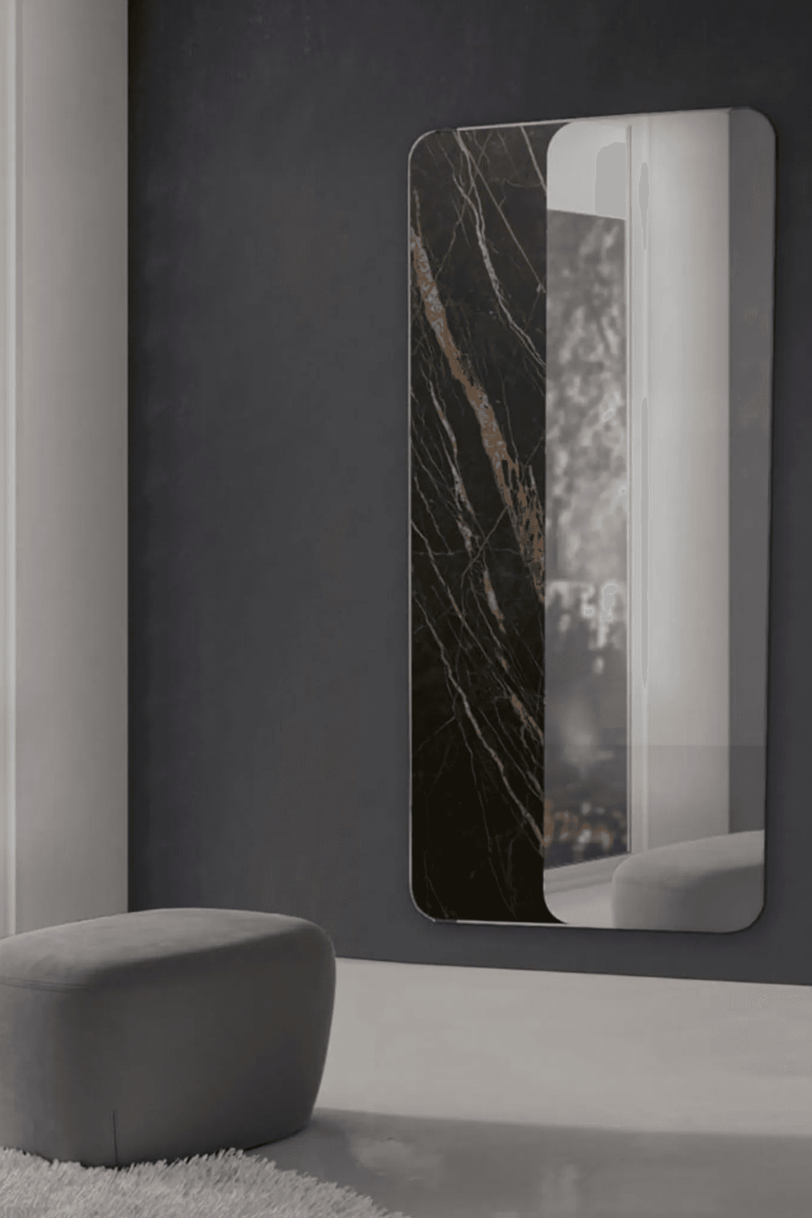 Monolito Mirror