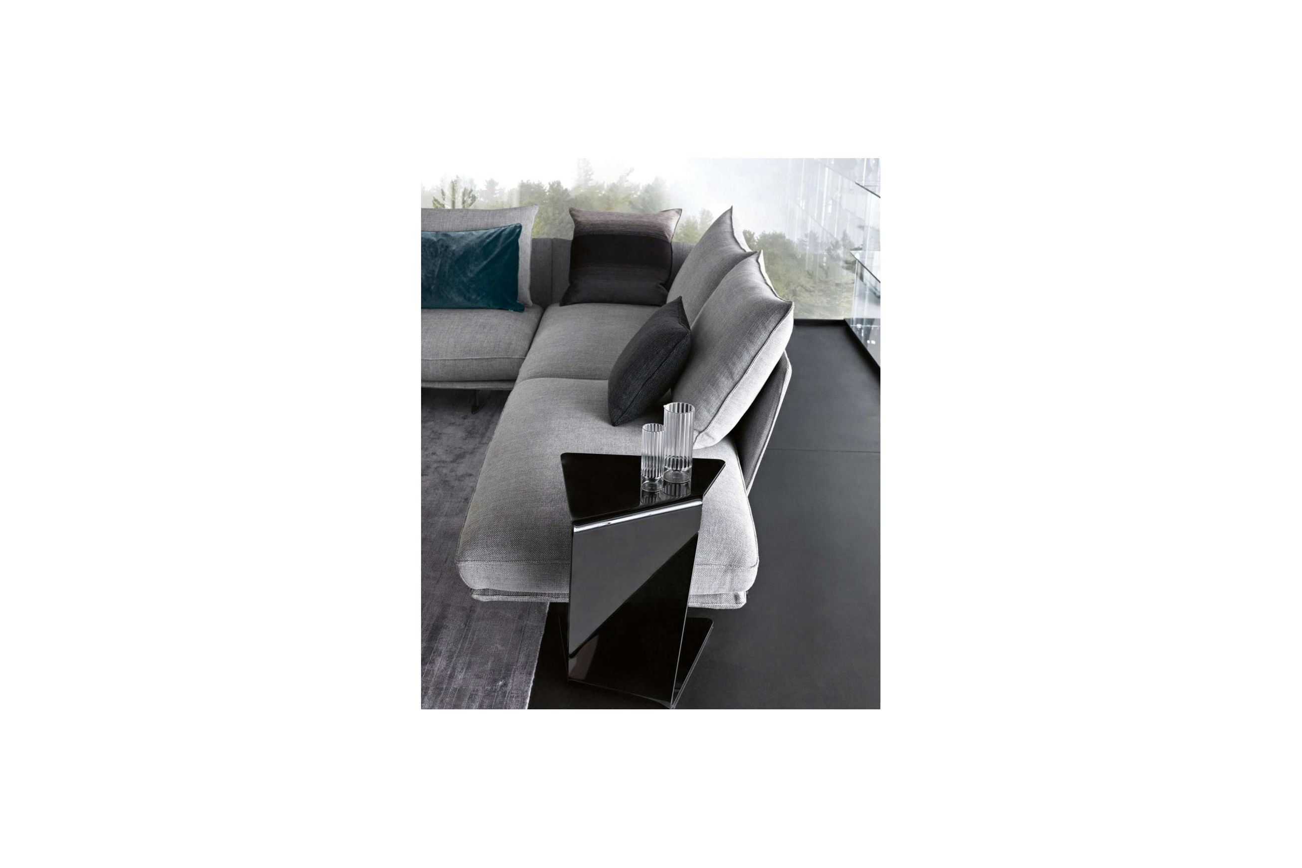 Sigmy Side Table