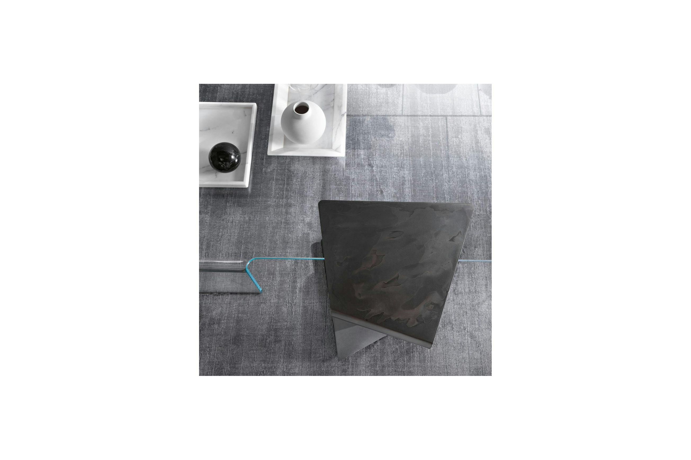 Sigmy Side Table