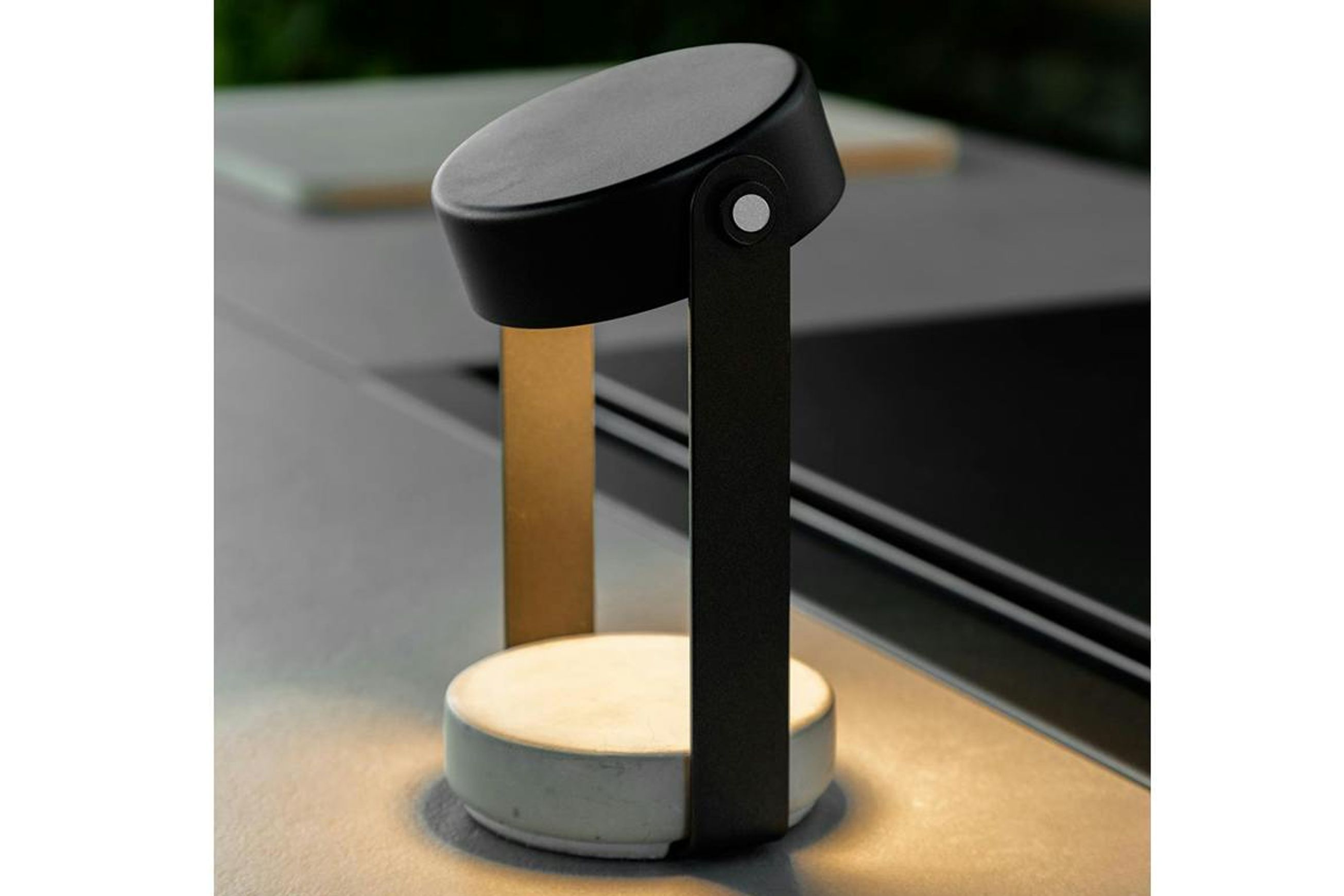 Tofee Outdoor Lamp