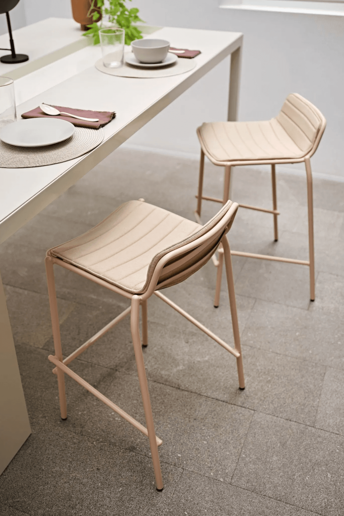 Trampoliere Outdoor Barstool