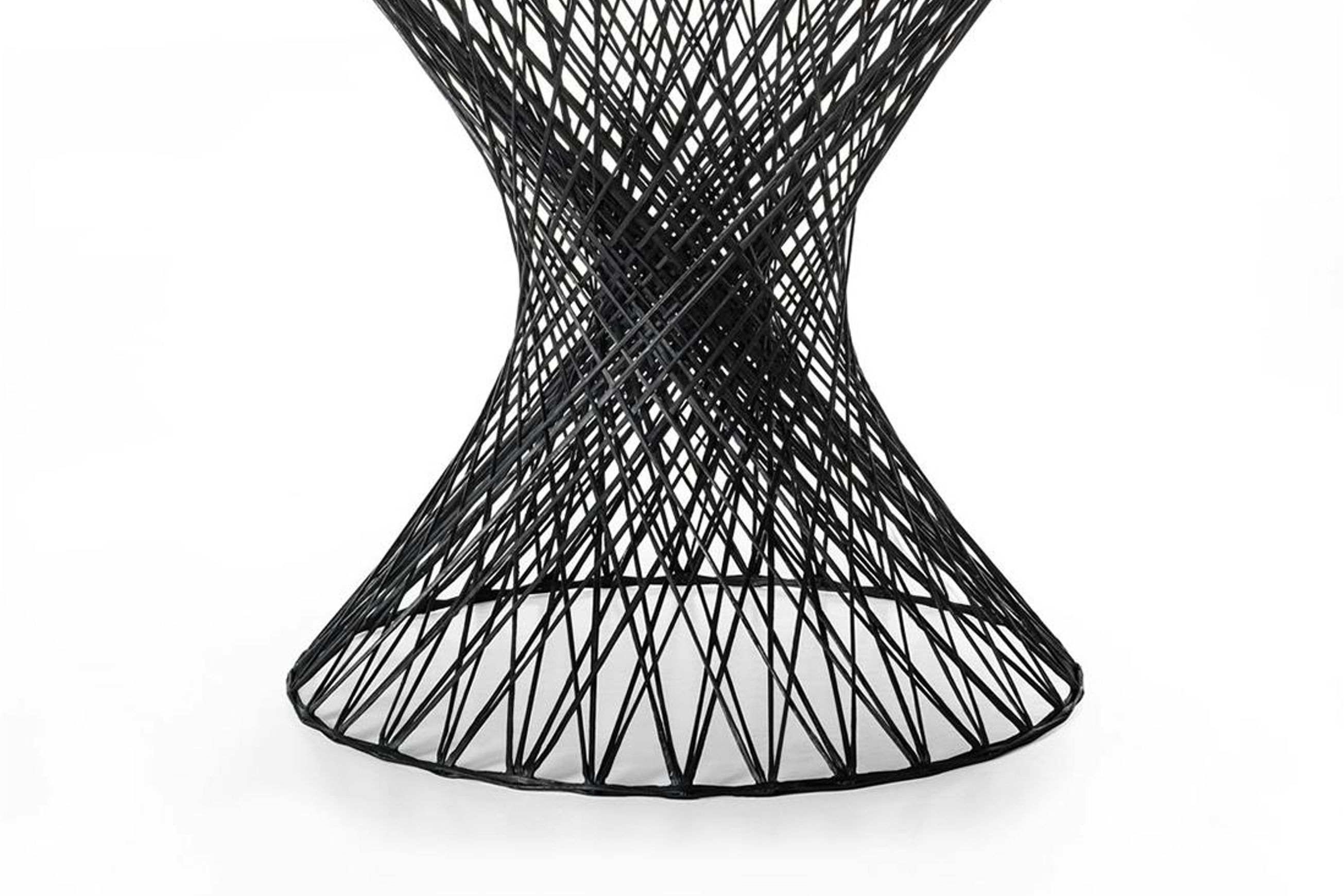 Web Dining Table