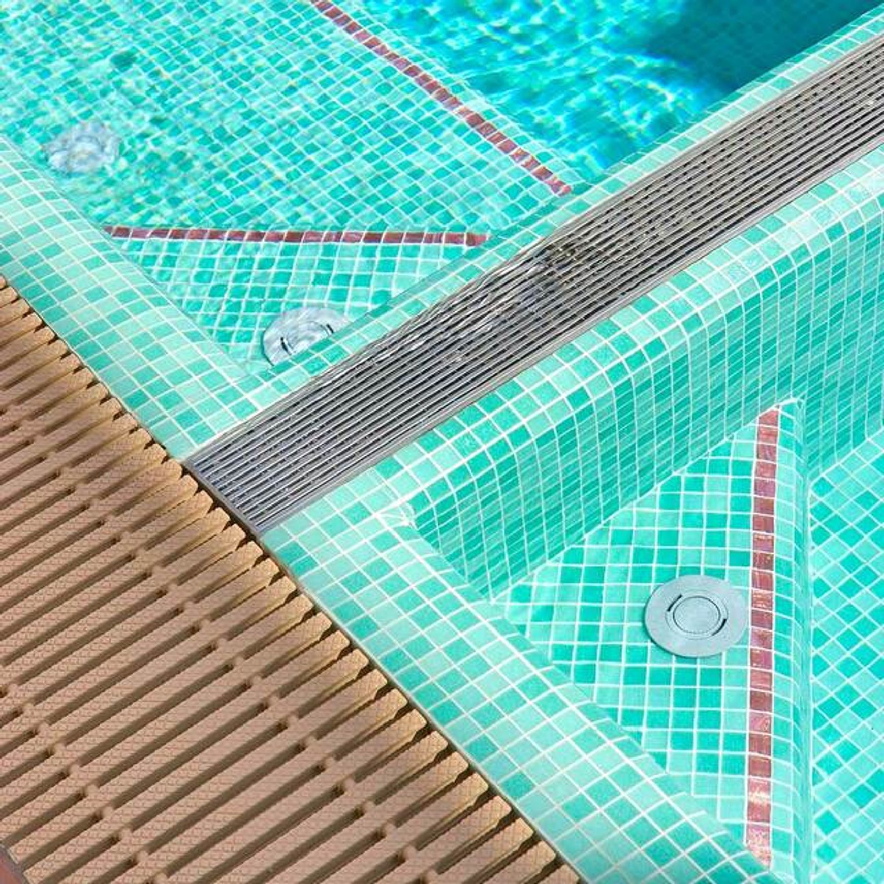 VTC Blend Bahamas Hotmelt Mosaic Tile