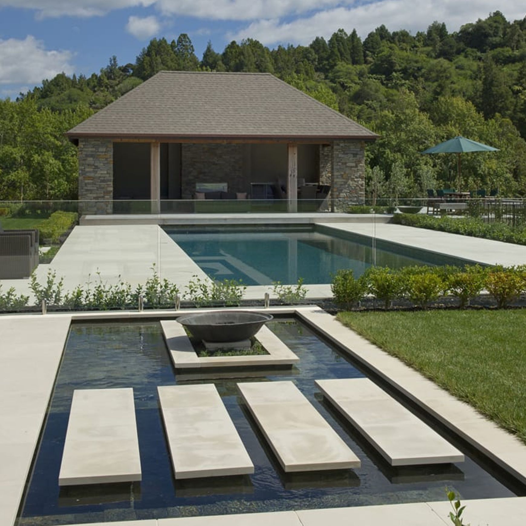 Peach White Sandstone Tile & Coping
