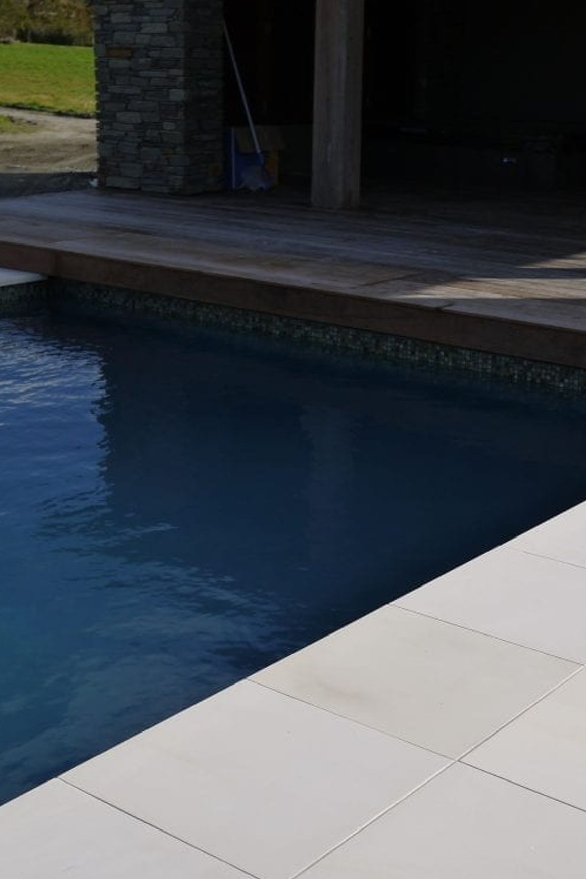 Peach White Sandstone Tile & Coping