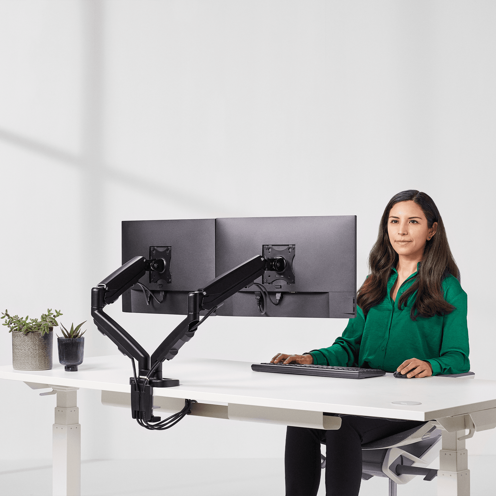 Eppa™ Dual Monitor Arm