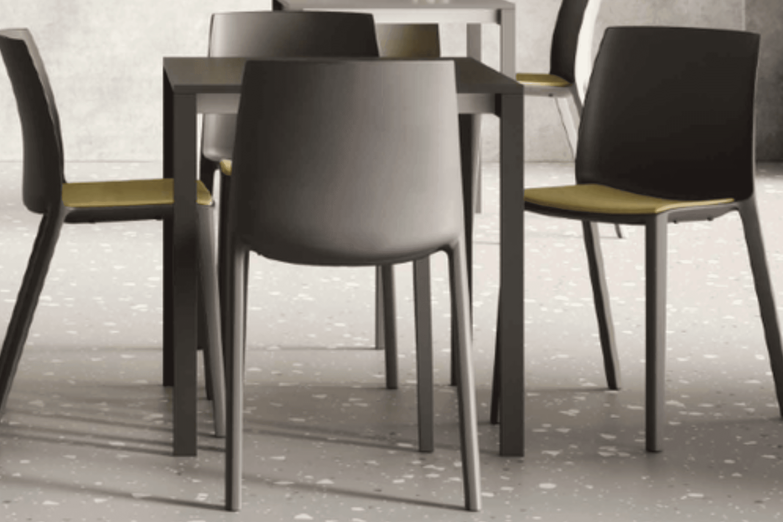 Dora Chair