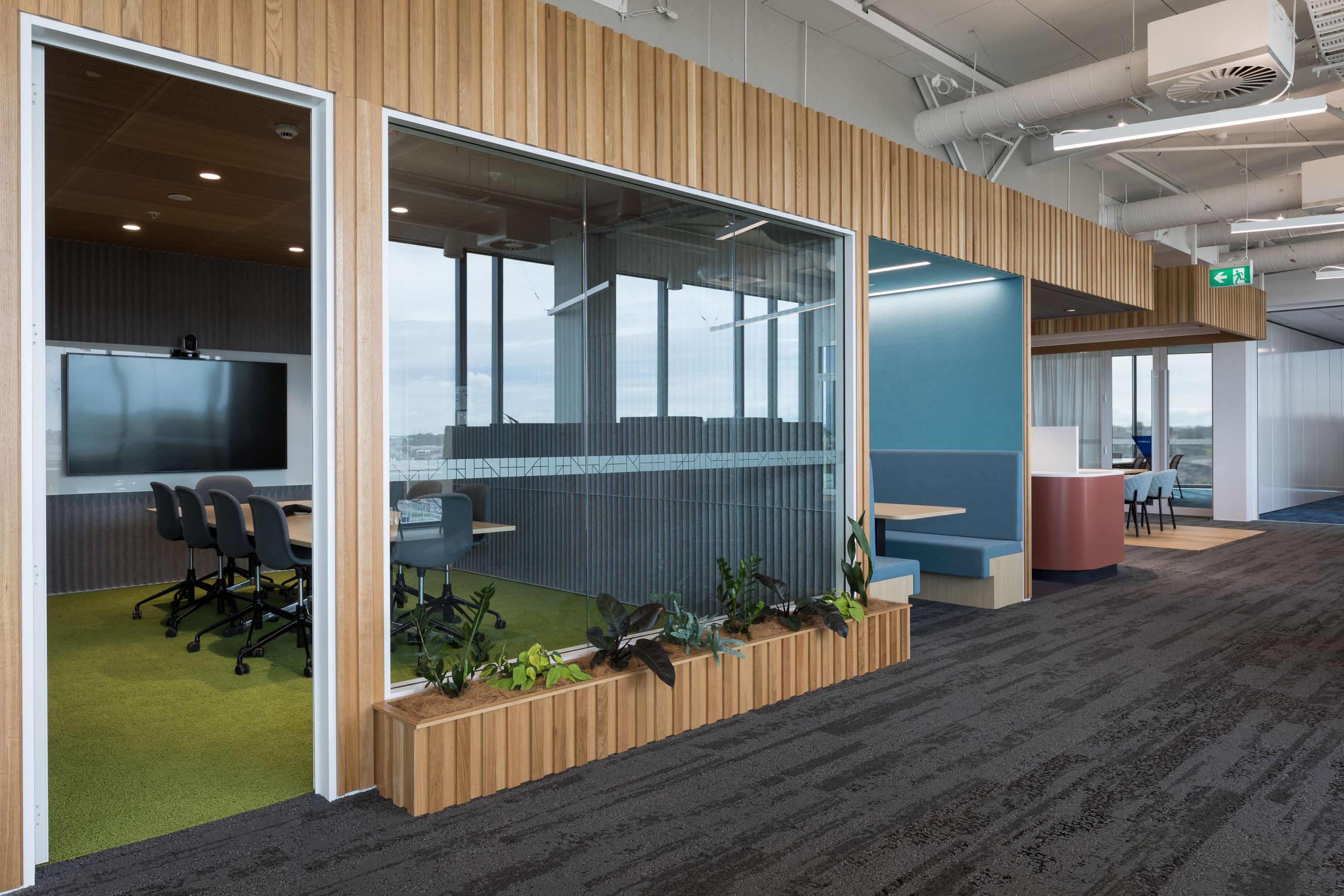 A Series 132  Aluminium Partitioning System