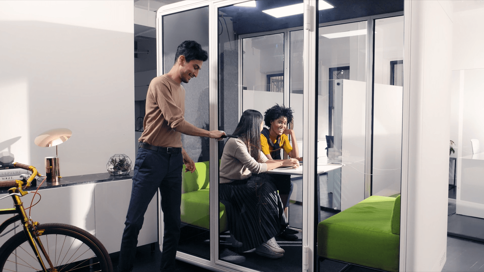 Kolo Collection: Soundproof Office Pods