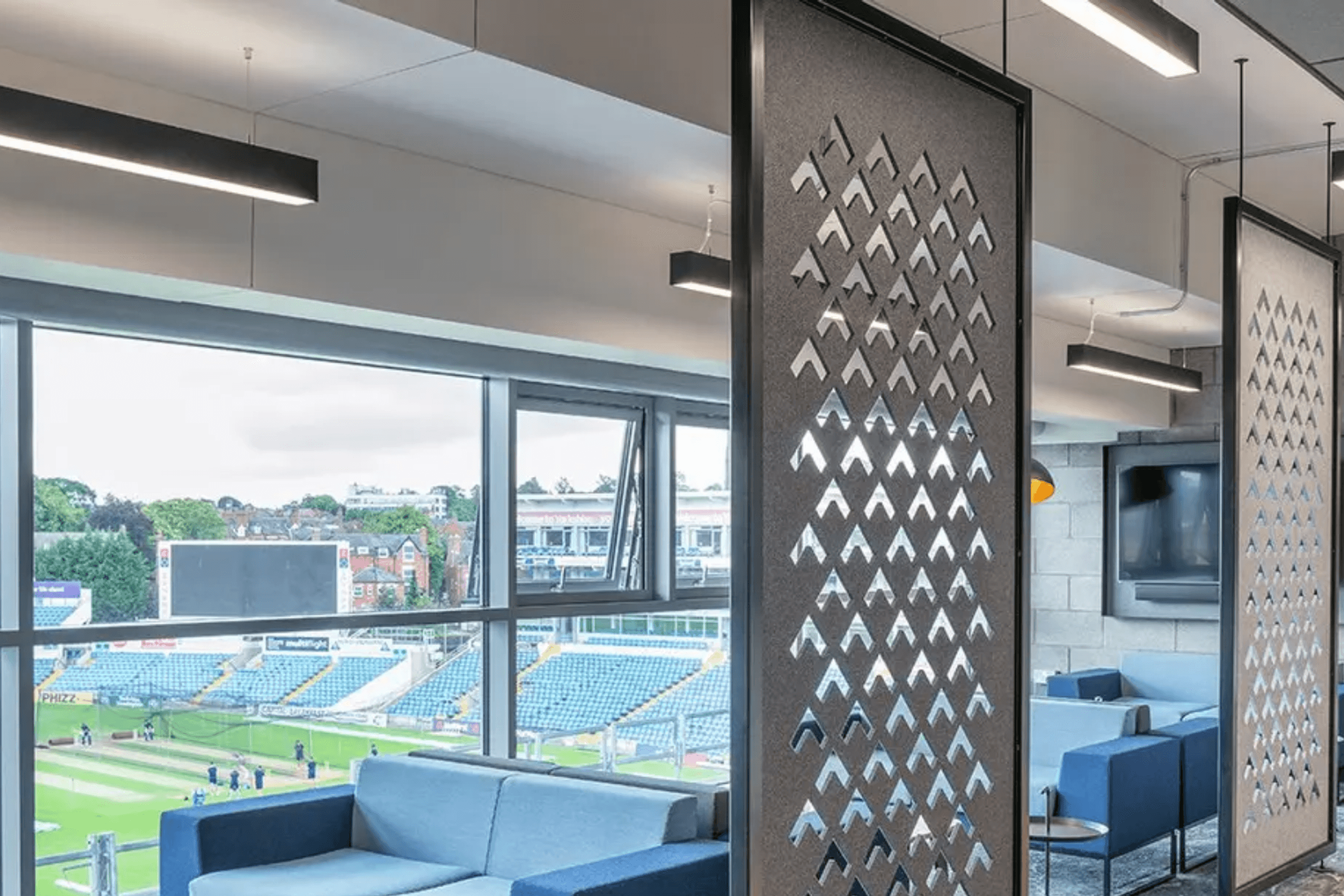 Cascade Hanging Screens