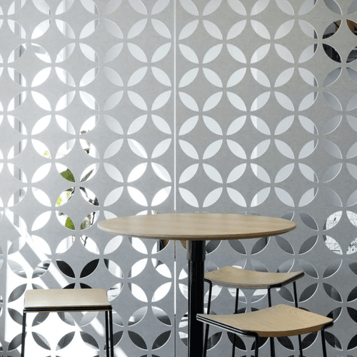 Cascade Hanging Screens