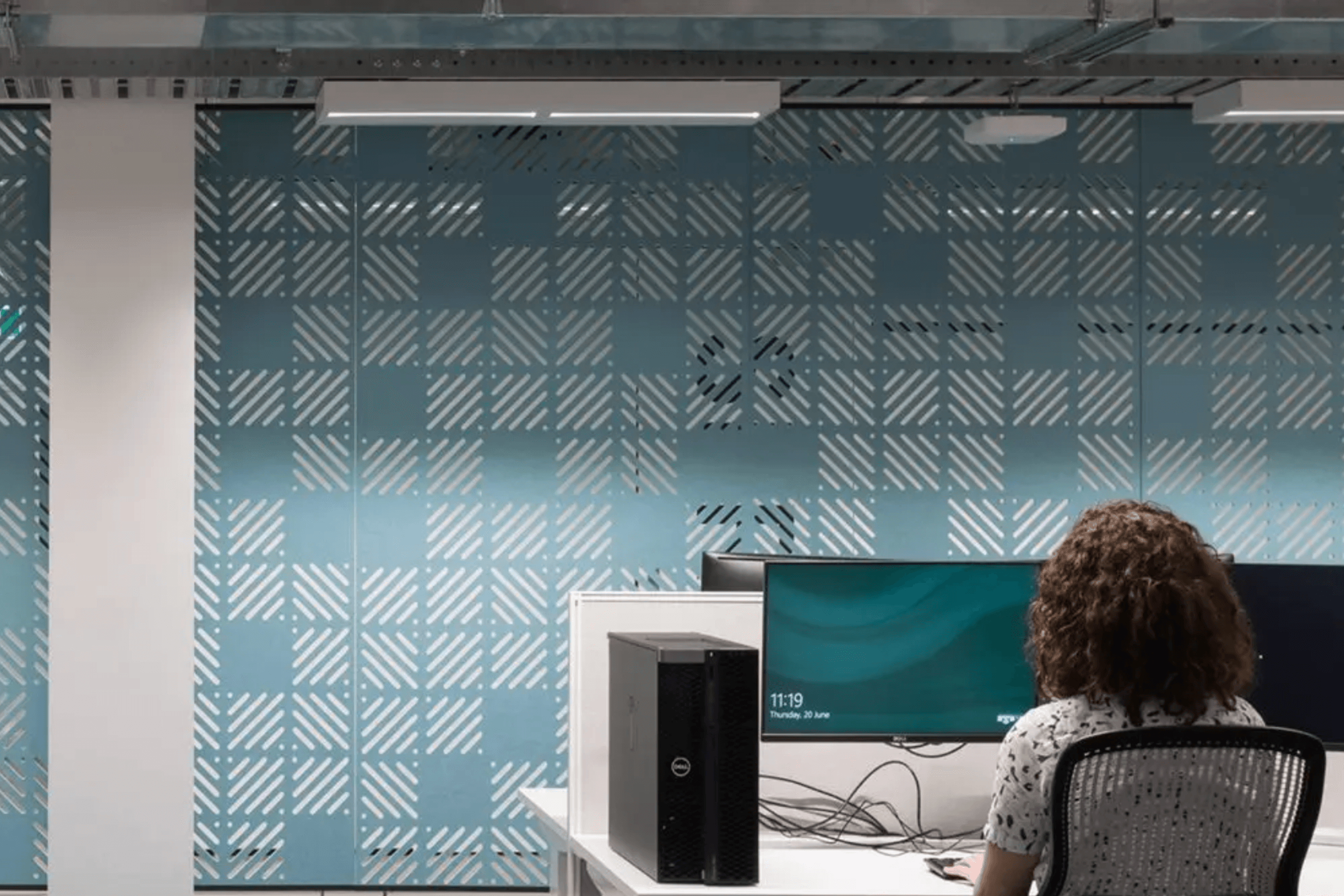 Cascade Hanging Screens