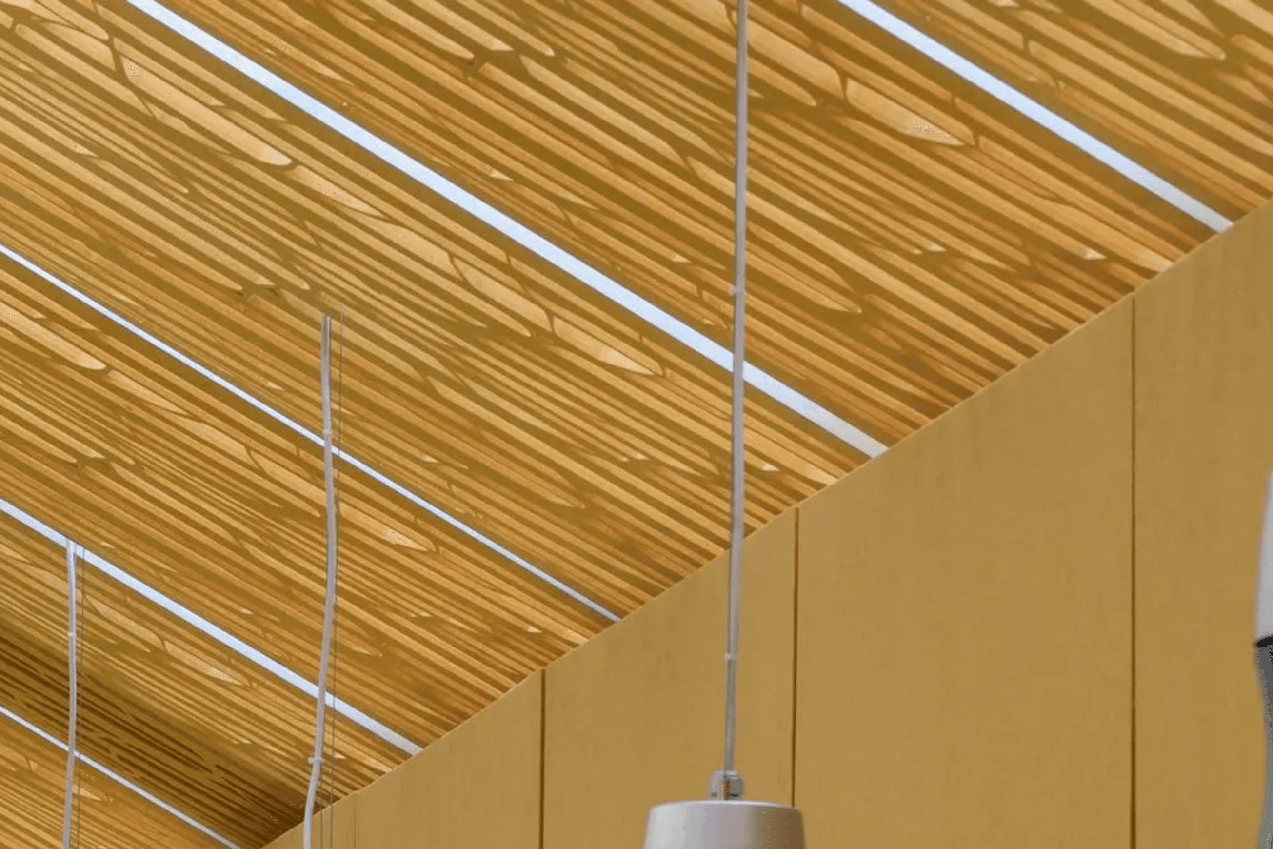 Cascade Hanging Screens