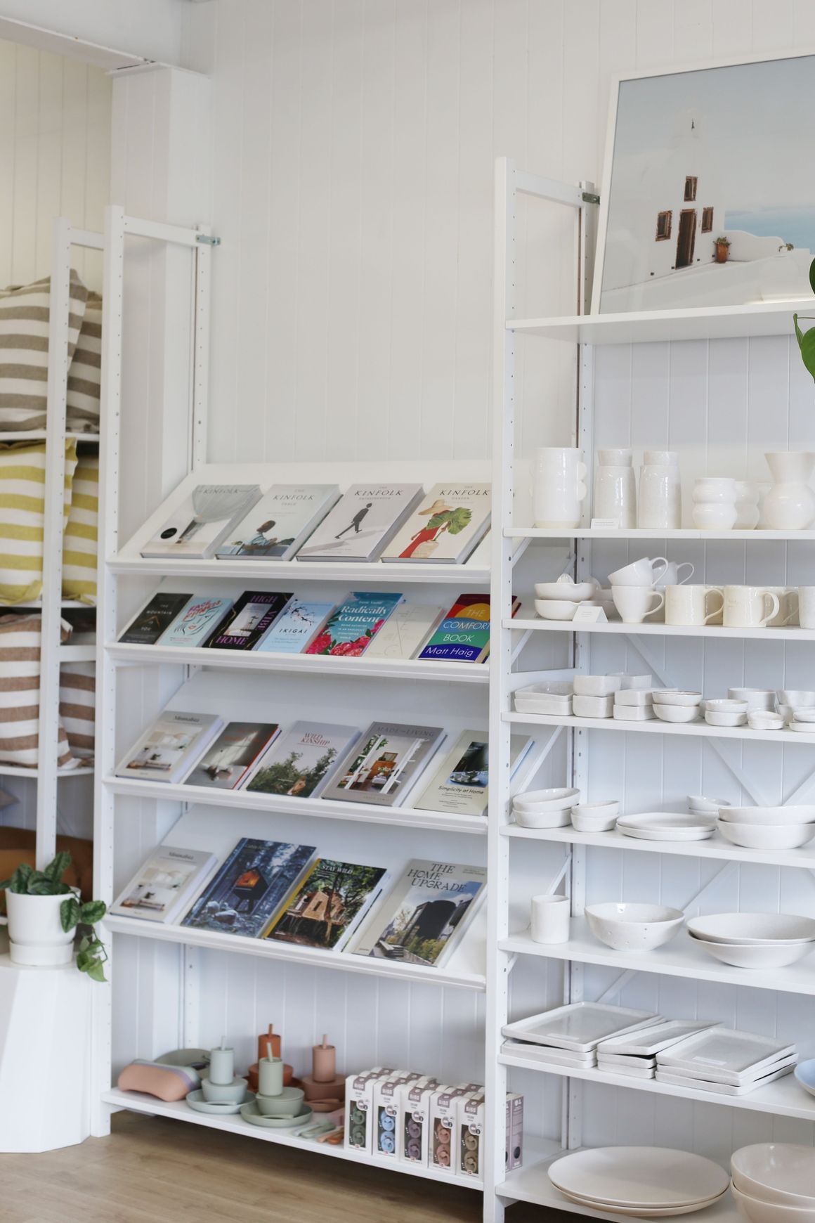 Classic Shelving by Lundia