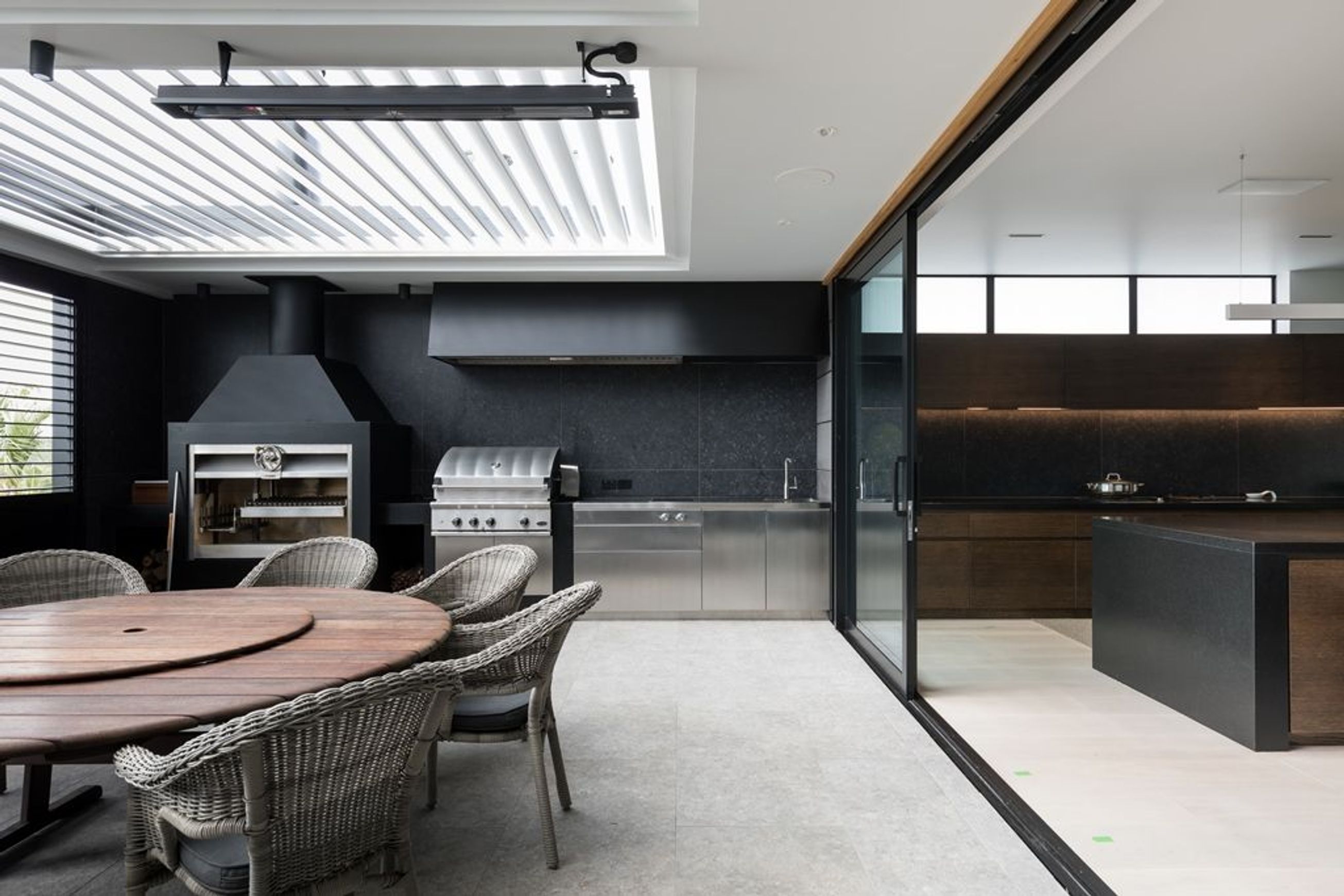The Louvretec Outdoor Room